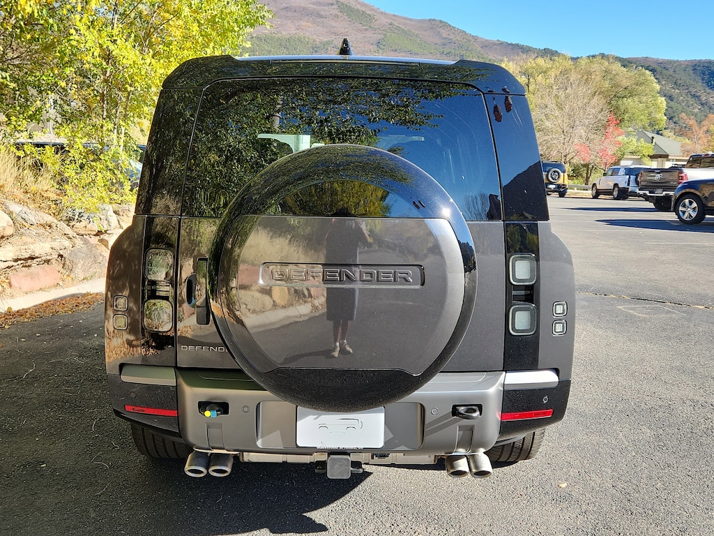 New 2026 Land Rover Defender 130 V8 SUV