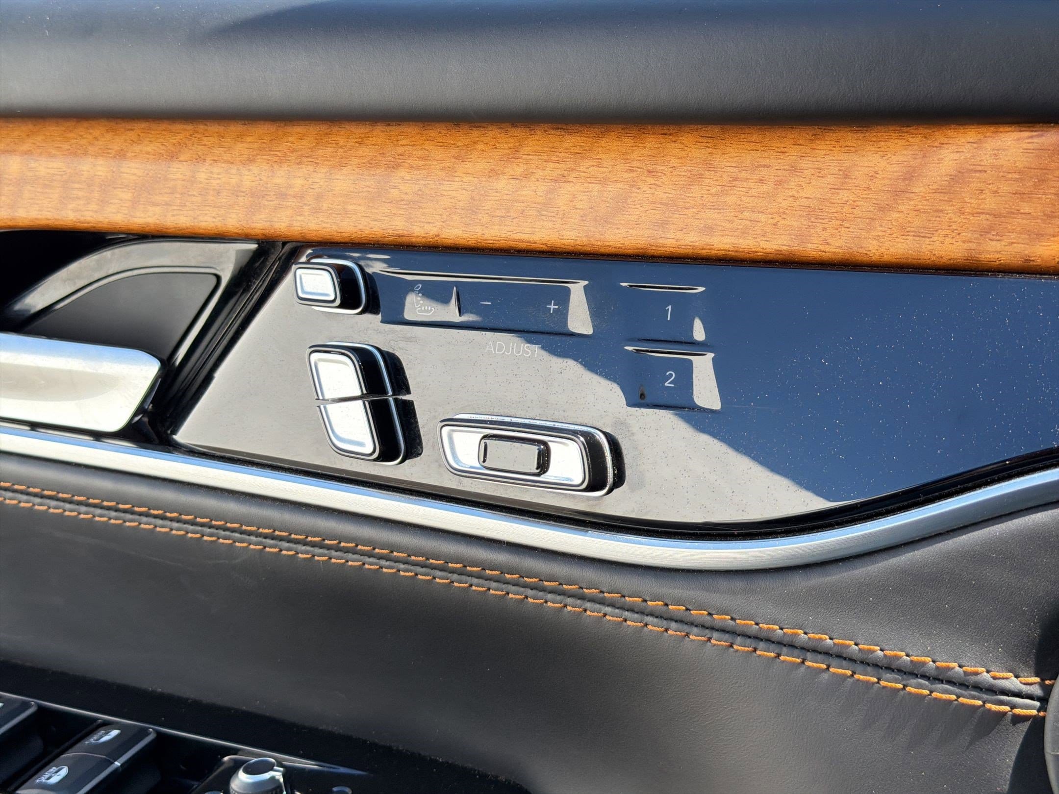 2022 Jeep Grand Wagoneer Series III - Photo 23