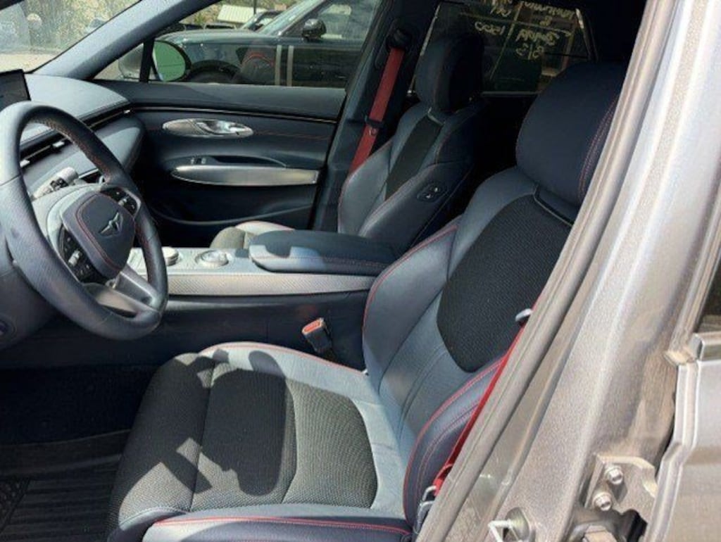 Used 2023 Genesis GV70 2.5T SUV