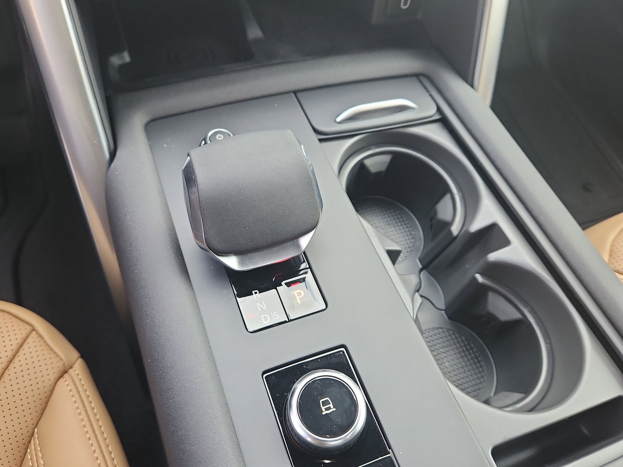 2026 Land Rover Discovery Gemini Edition - Photo 20