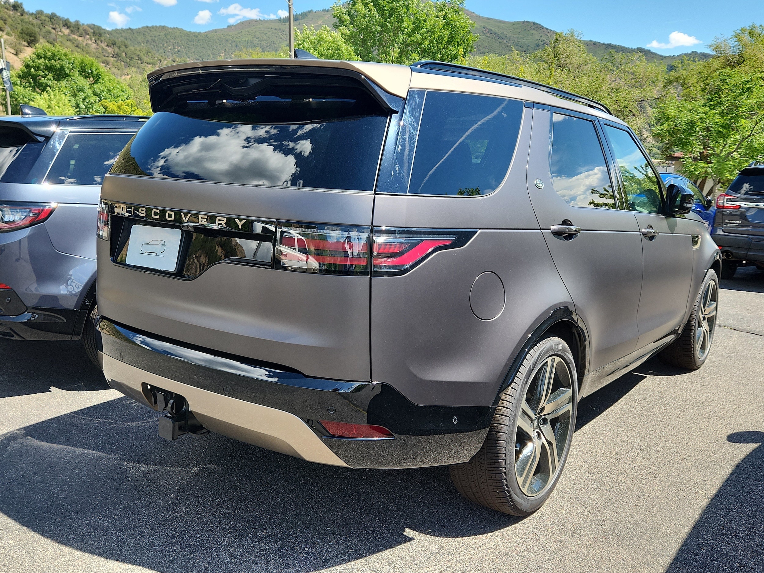 2026 Land Rover Discovery Tempest Edition - Photo 8