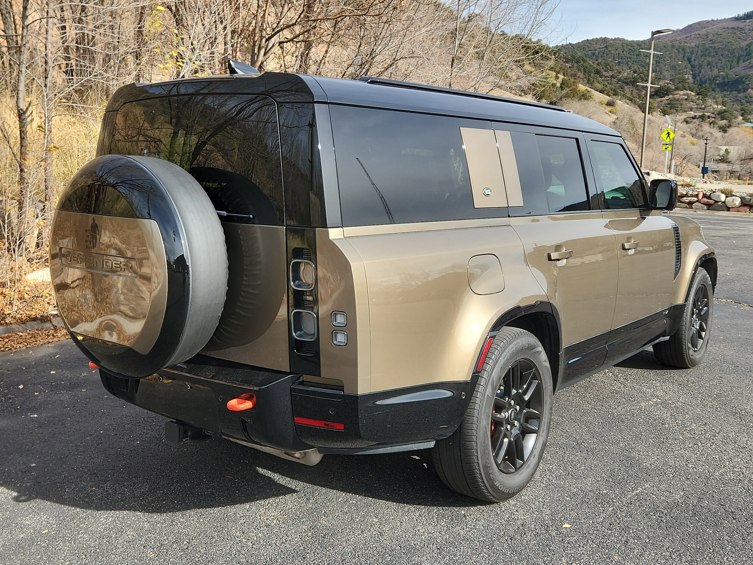 2024 Land Rover Defender 130 X photo 2