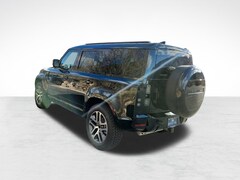 2026 Land Rover Defender 110 X-Dynamic SE SUV