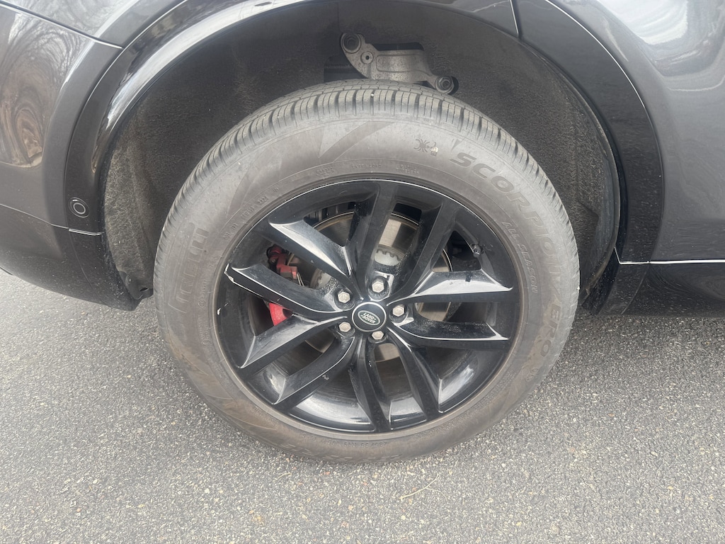 Used 2025 Land Rover Discovery Sport Dynamic SE SUV