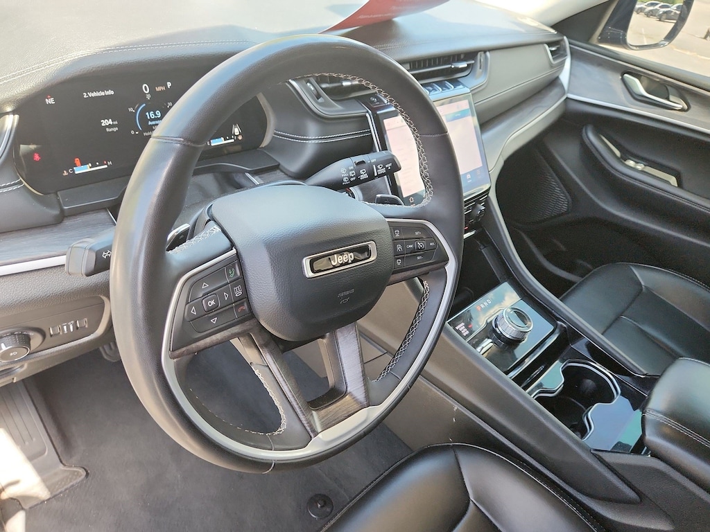 Used 2023 Jeep Grand Cherokee Limited SUV