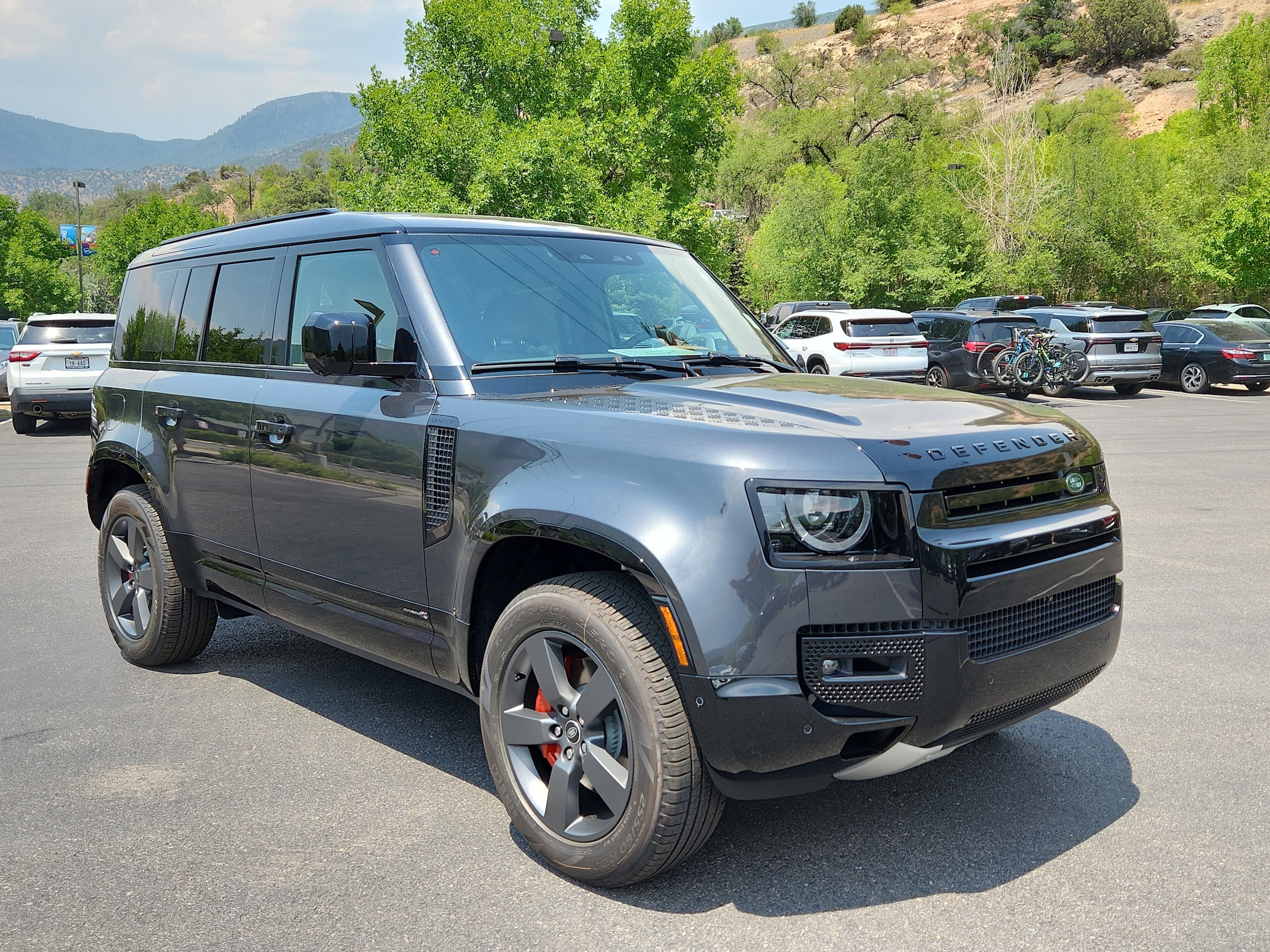 2025 Land Rover Defender SUV 