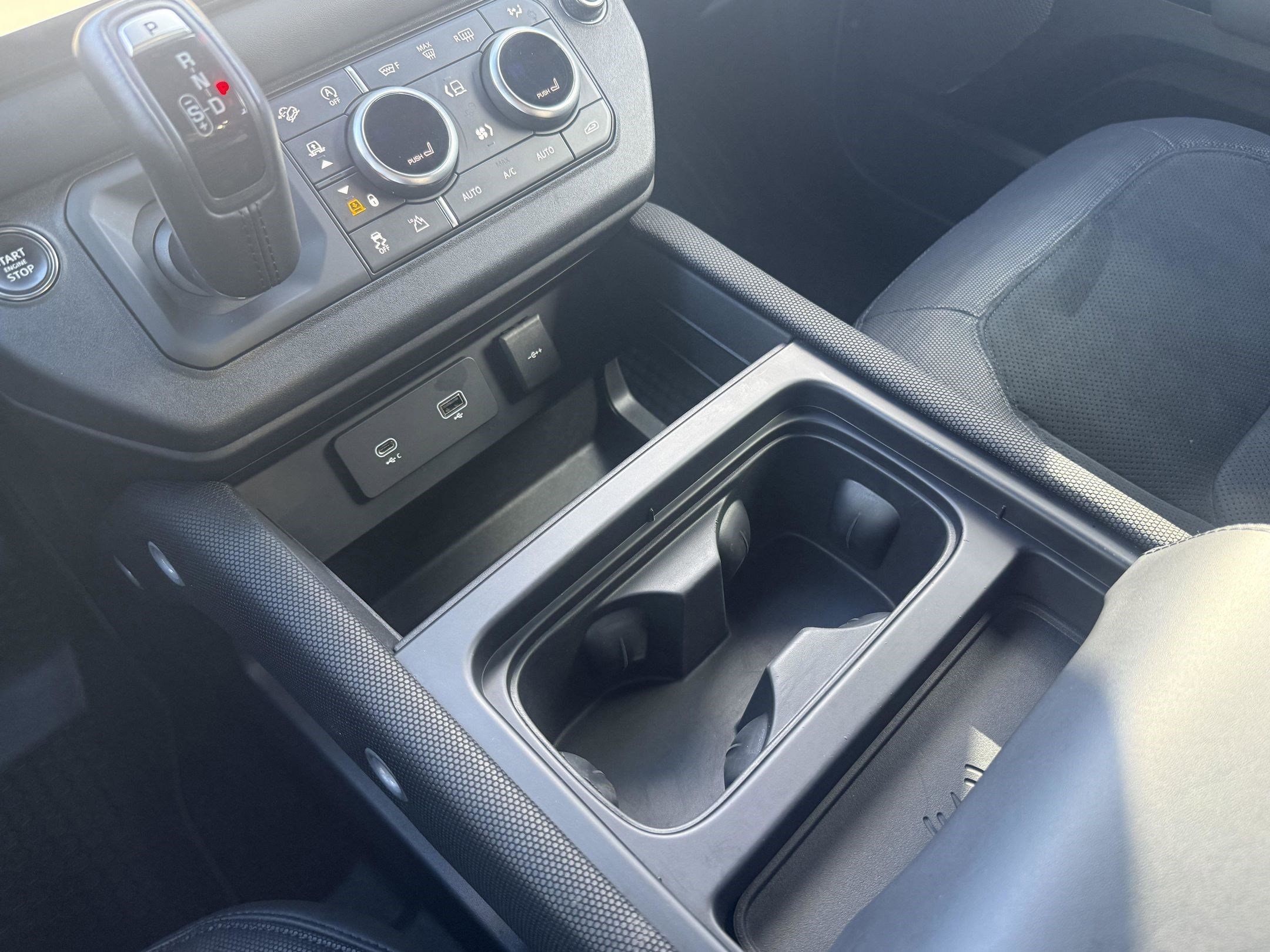2023 Land Rover Defender V8 - Photo 31