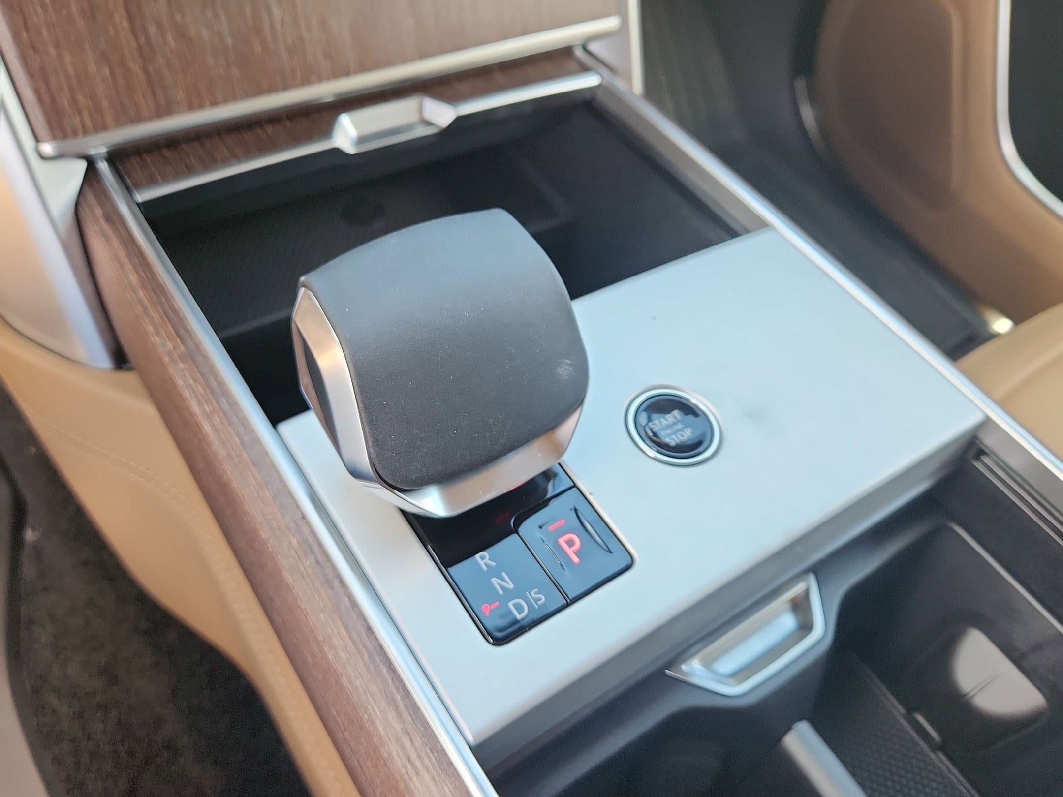 2026 Land Rover Range Rover SE - Photo 23