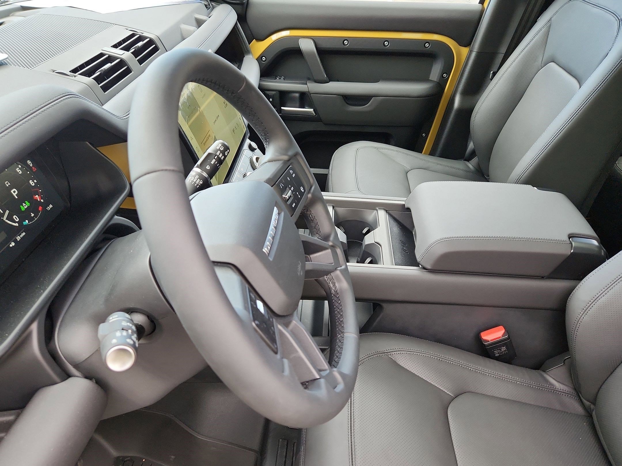 2026 Land Rover Defender Trophy Edition - Photo 20