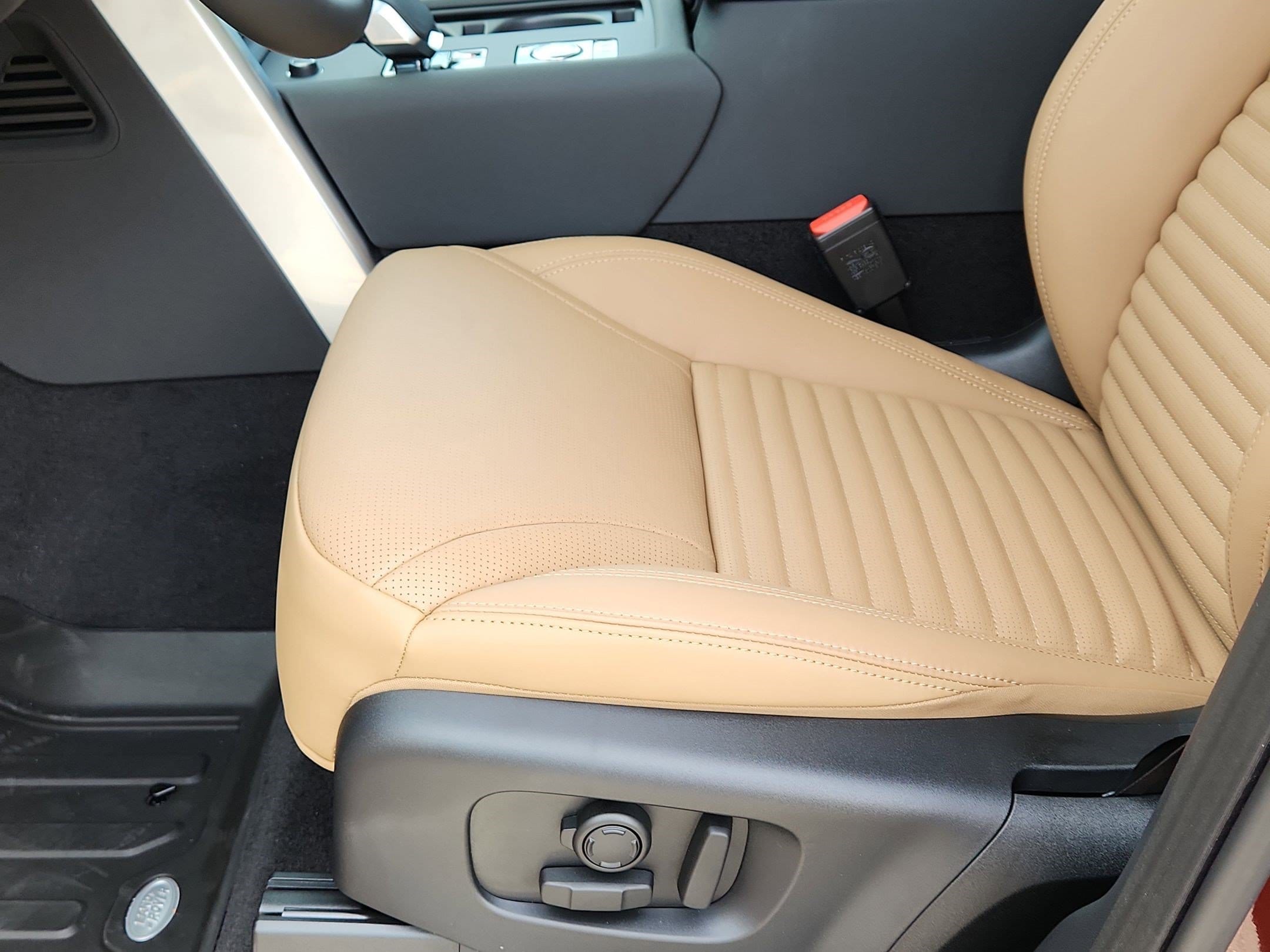 2026 Land Rover Discovery Gemini Edition - Photo 10