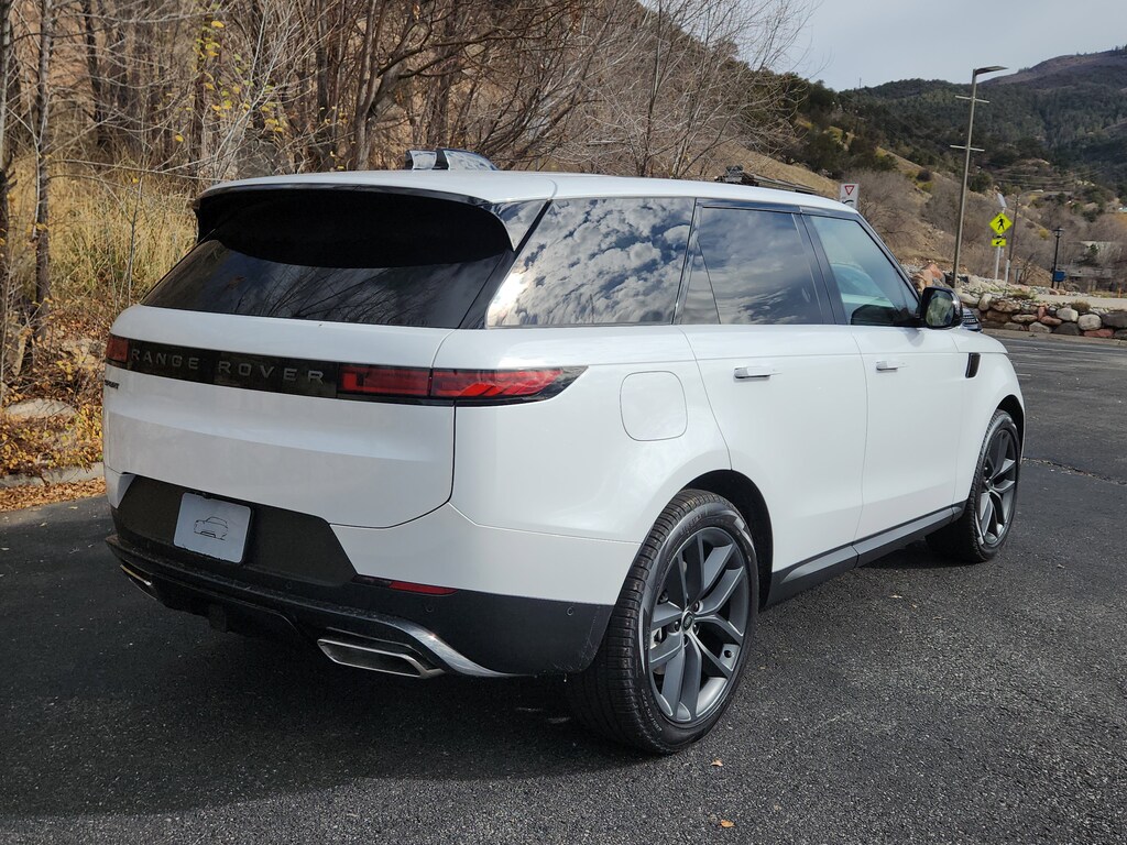 New 2025 Land Rover Range Rover Sport P360 SE SUV