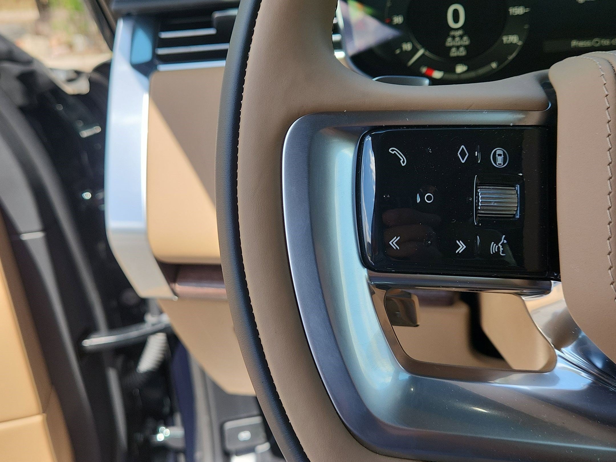 2026 Land Rover Range Rover SE - Photo 14