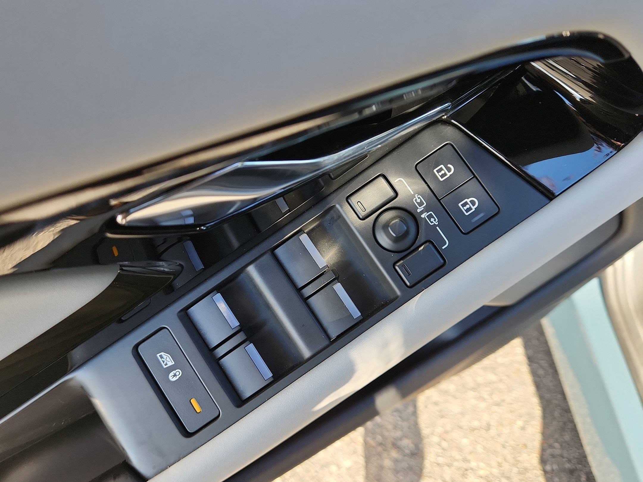 2026 Land Rover Range Rover Evoque Dynamic SE - Photo 22
