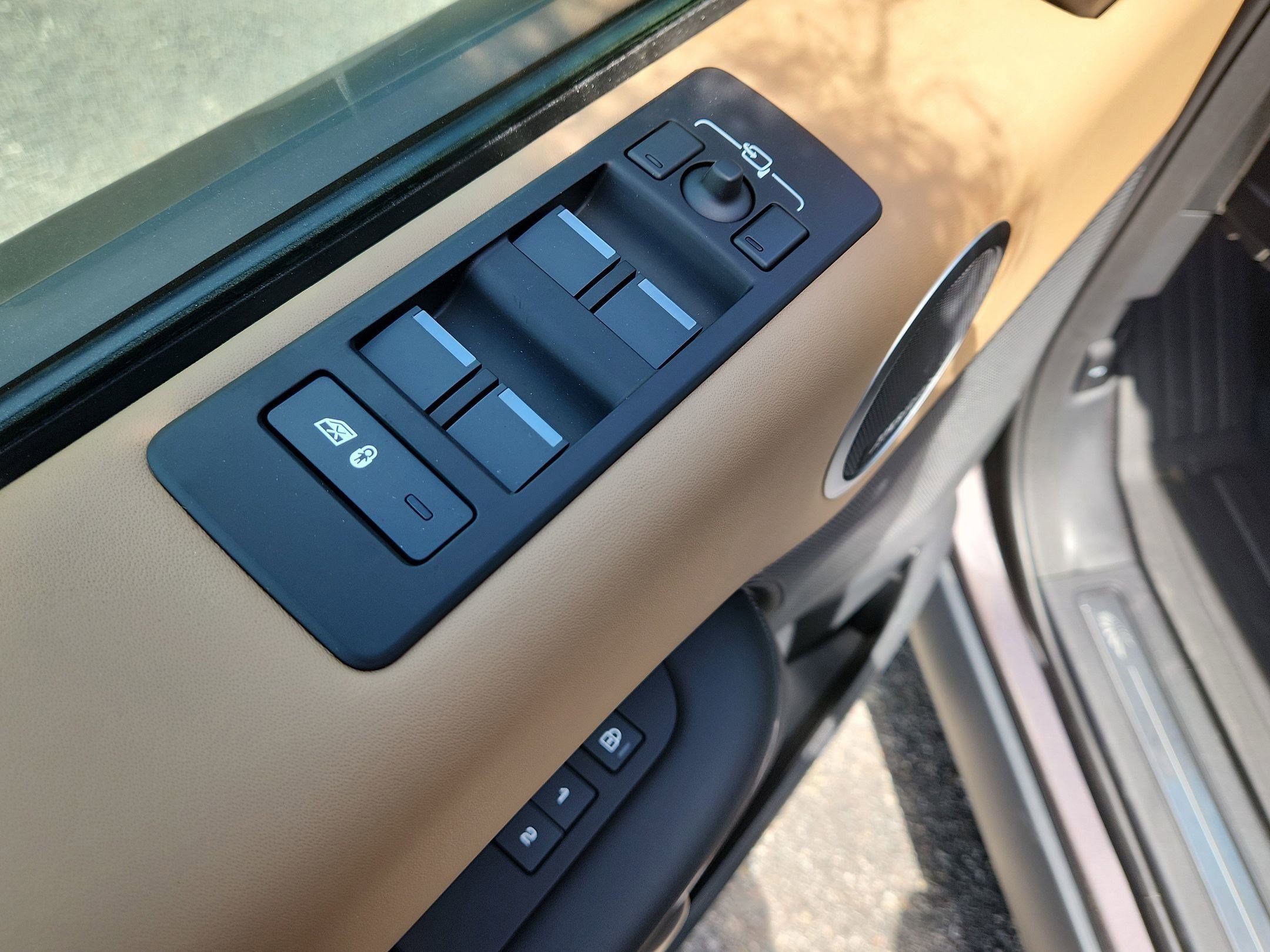 2026 Land Rover Discovery Tempest Edition - Photo 22