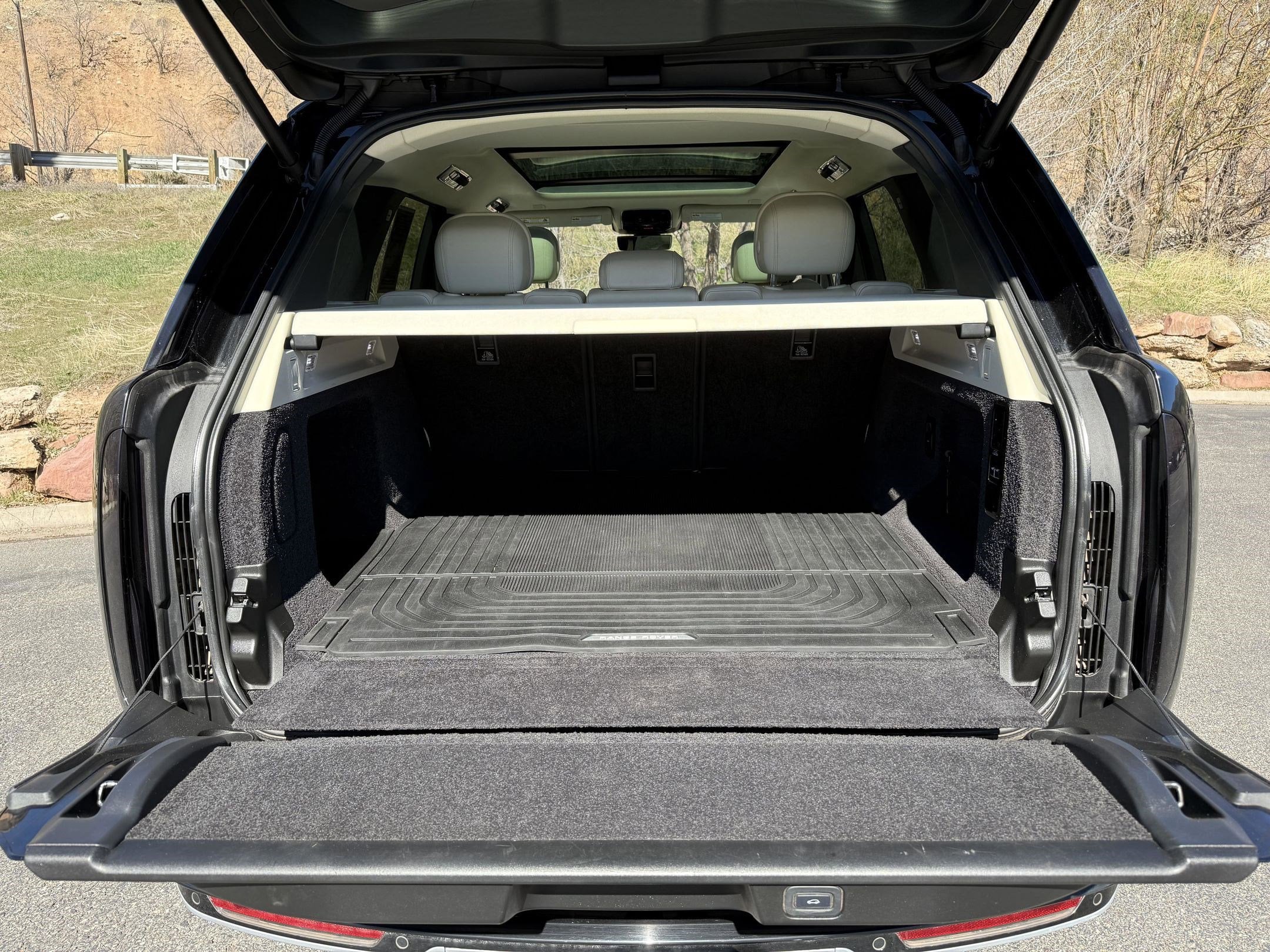 2023 Land Rover Range Rover SE - Photo 33