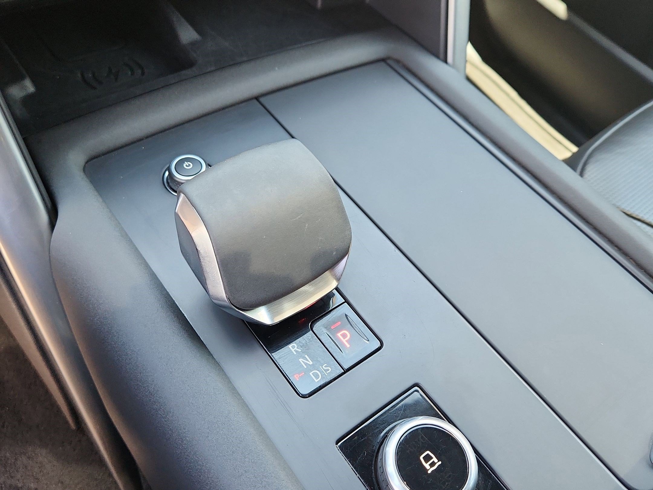 2024 Land Rover Discovery Metropolitan Edition - Photo 18