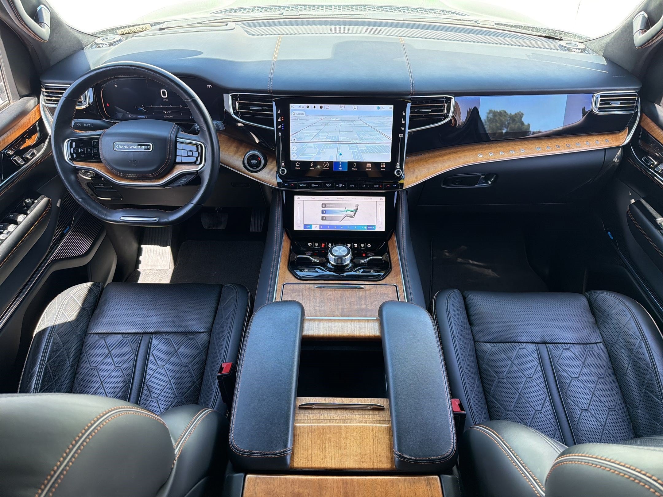 2022 Jeep Grand Wagoneer Series III - Photo 16