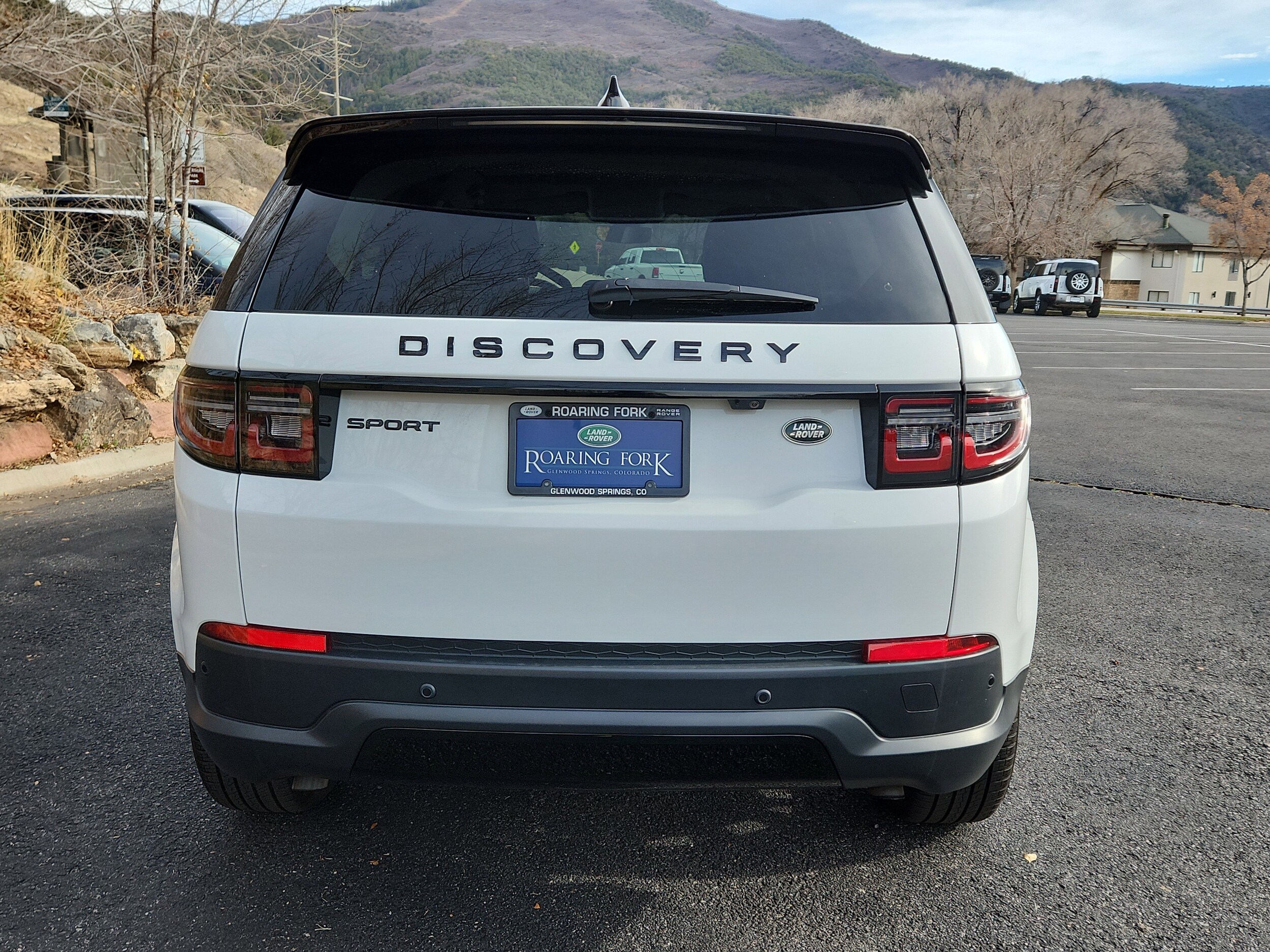 2023 Land Rover Discovery Sport SE photo 4