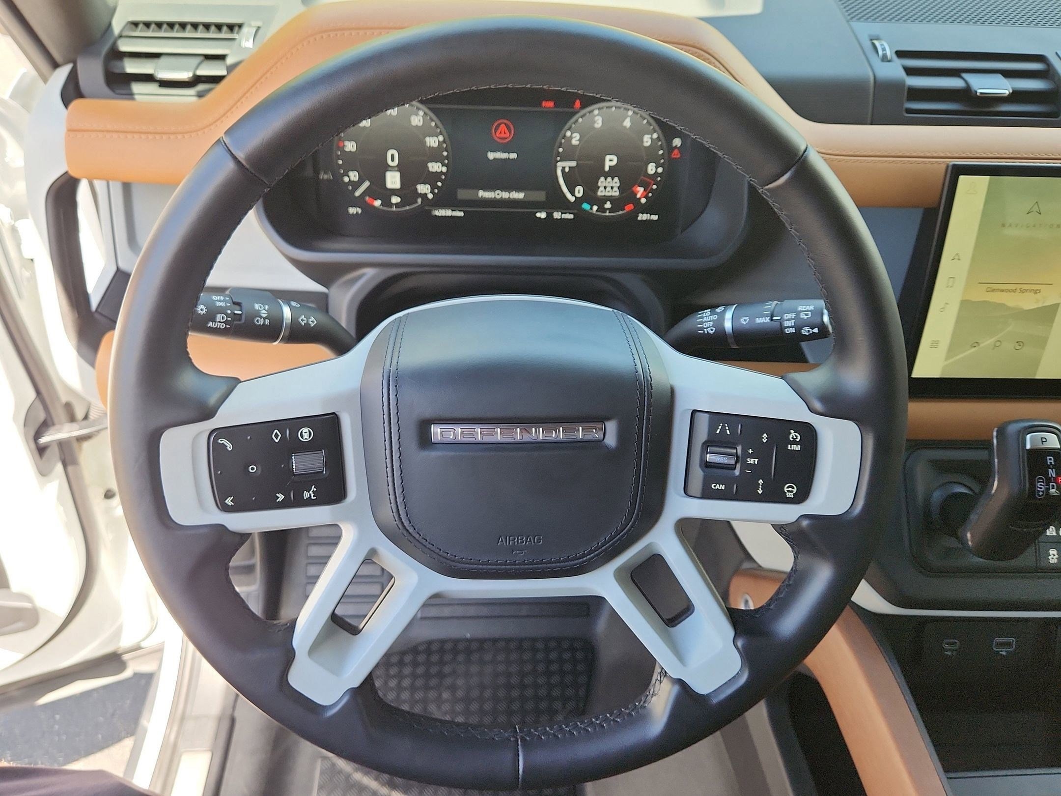 2024 Land Rover Defender X-Dynamic SE - Photo 14