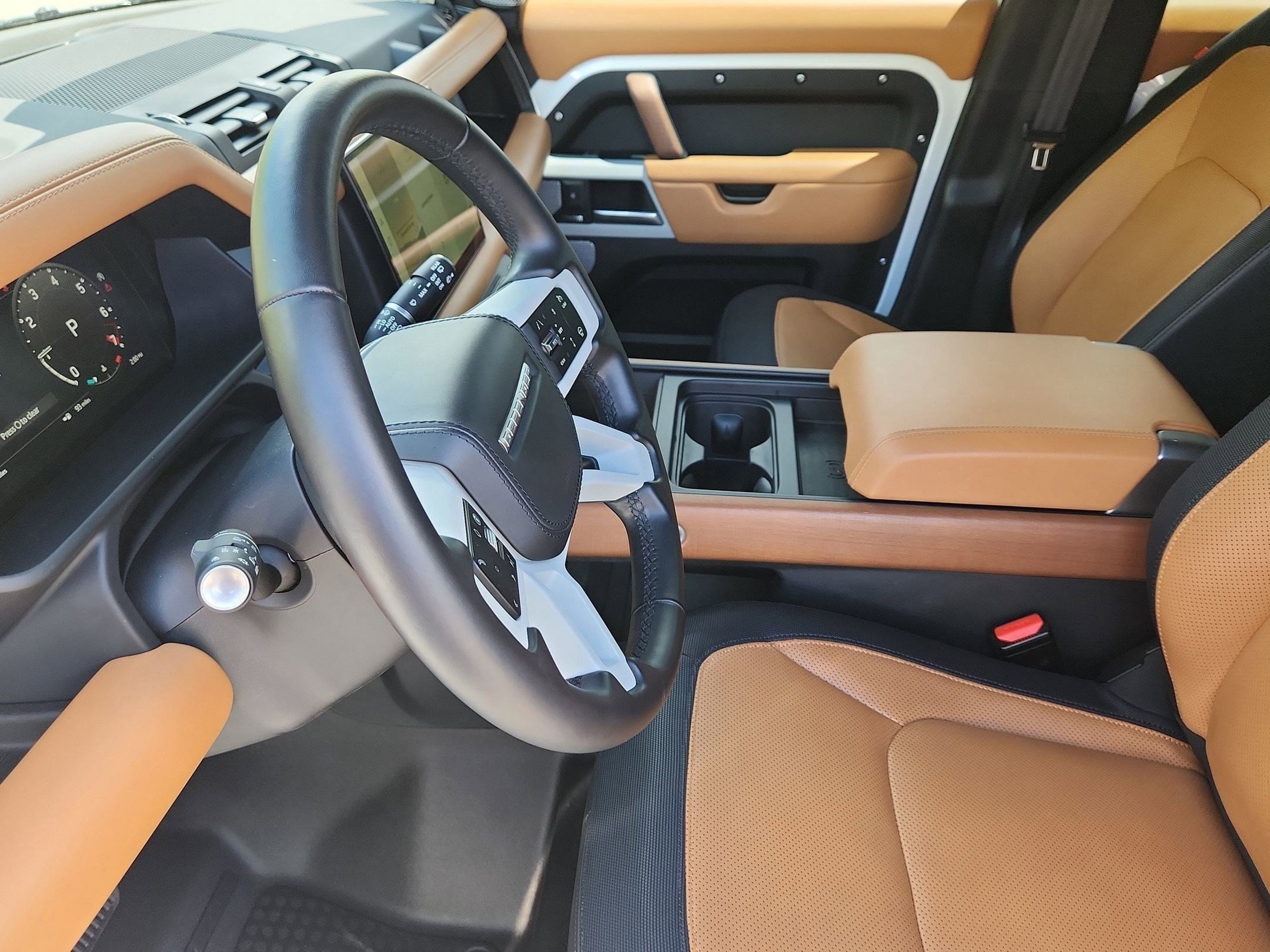 2024 Land Rover Defender X-Dynamic SE - Photo 19