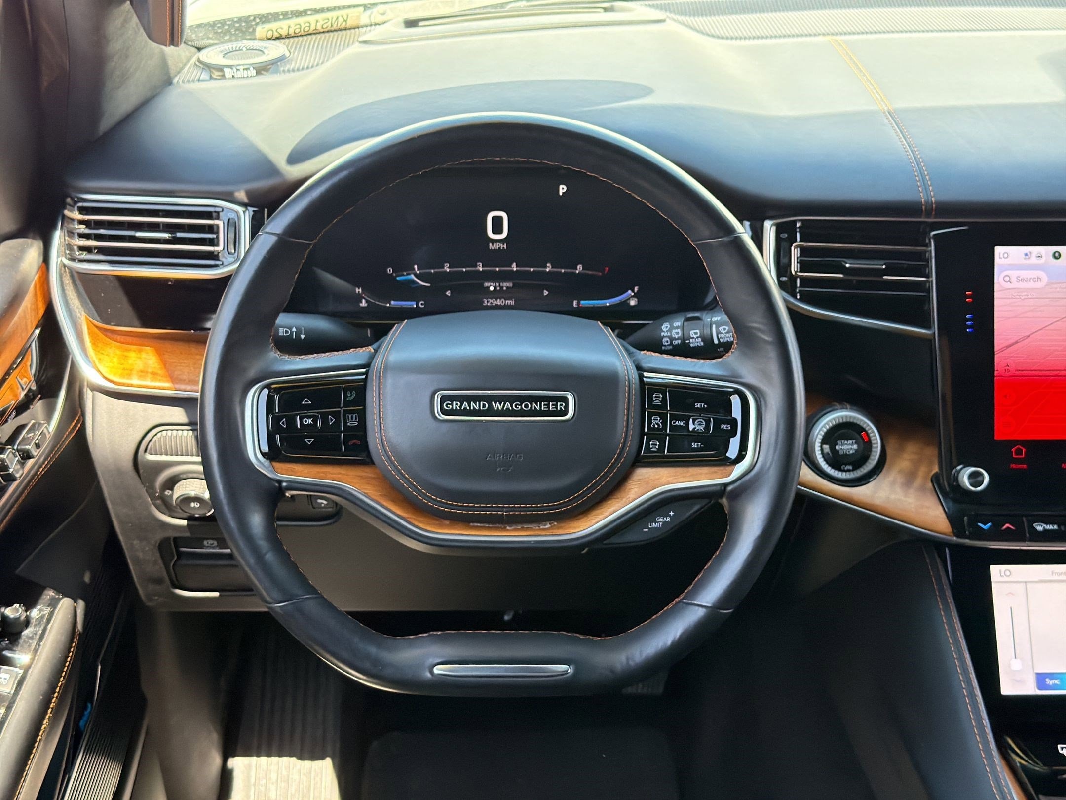 2022 Jeep Grand Wagoneer Series III - Photo 17