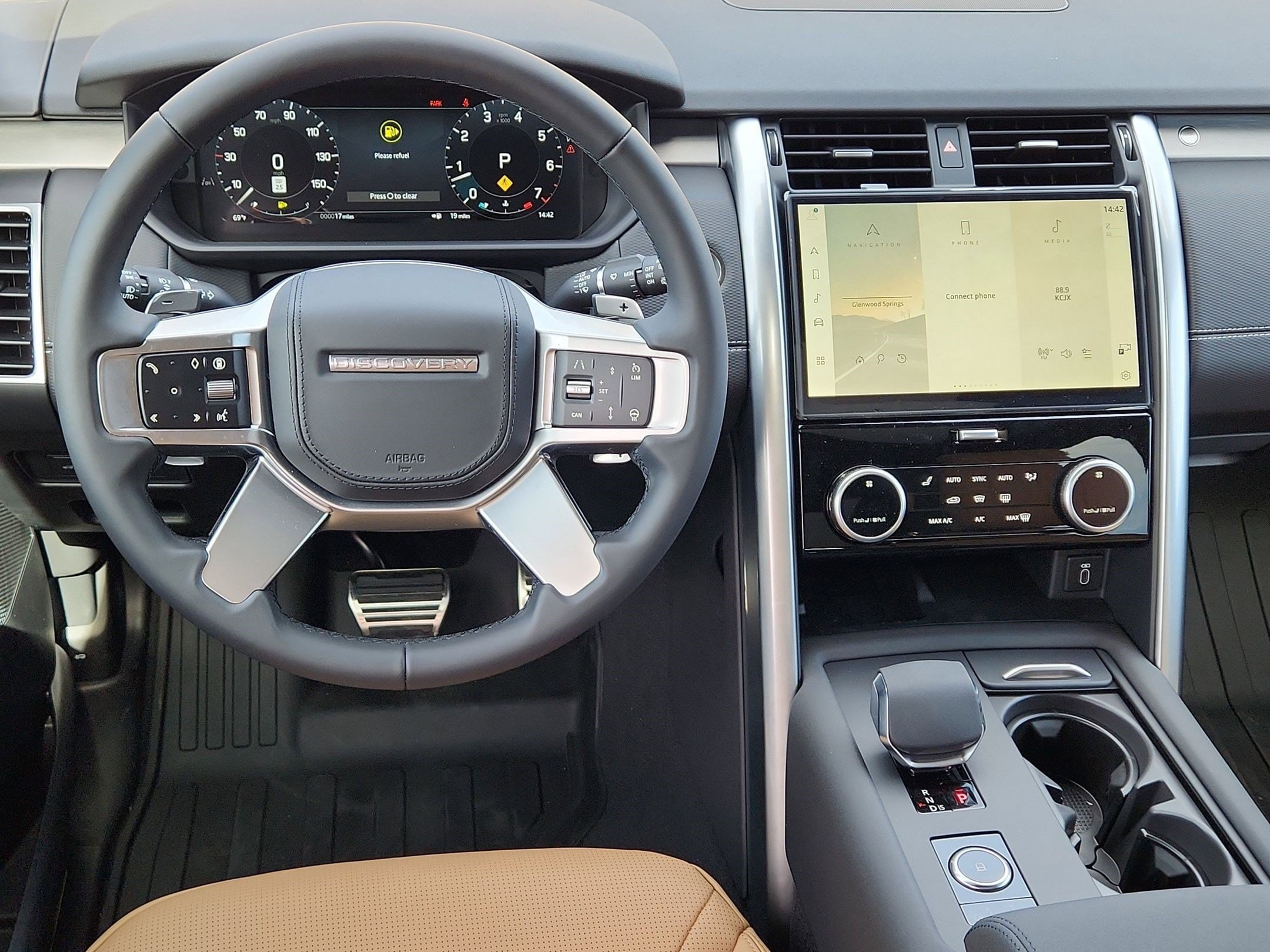 2026 Land Rover Discovery Gemini Edition - Photo 13