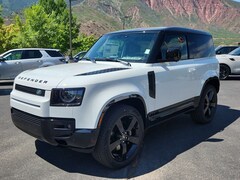 2025 Land Rover Defender 90 V8 90 P525 V8