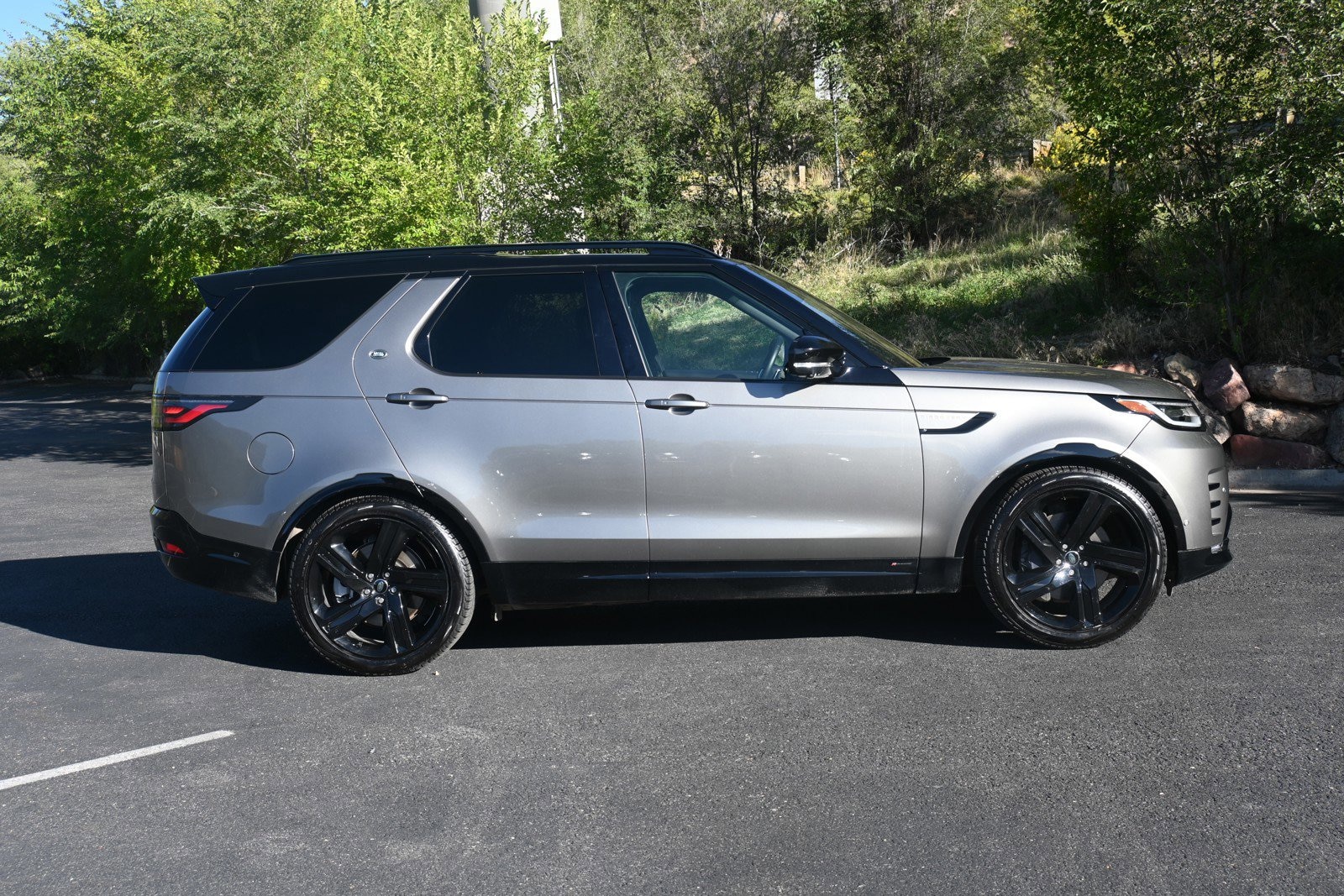 Certified 2022 Land Rover Discovery HSE R Dynamic with VIN SALRM4EU6N2457687 for sale in Glenwood Springs, CO