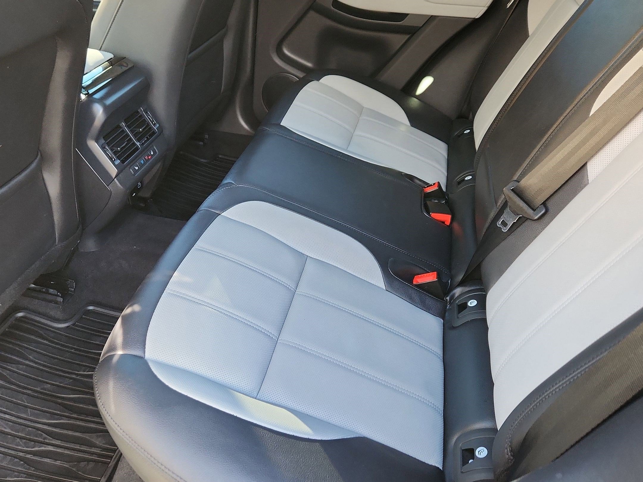 2026 Land Rover Range Rover Evoque Dynamic SE - Photo 20