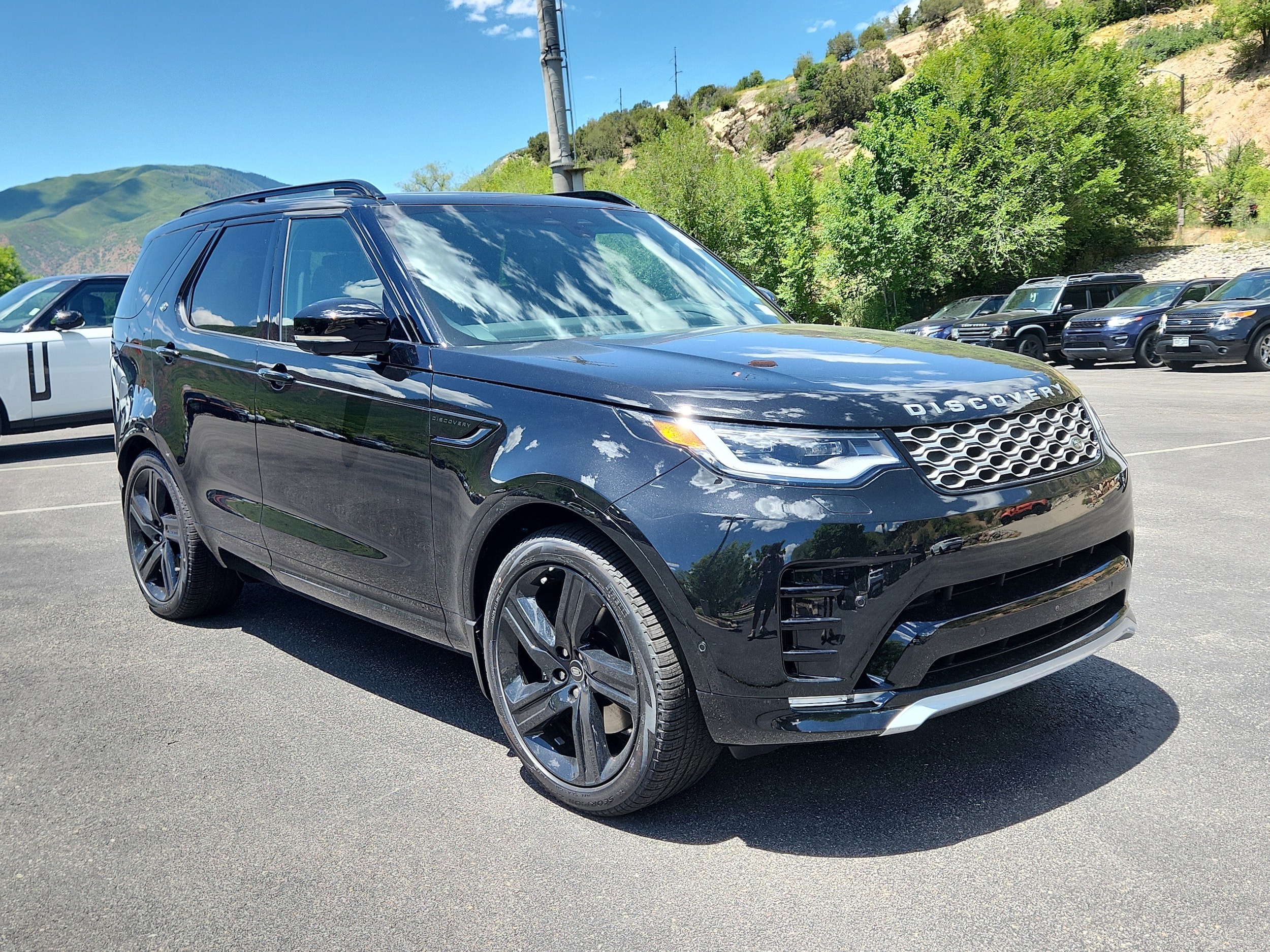 2025 Land Rover Discovery P360 Metropolitan Edition