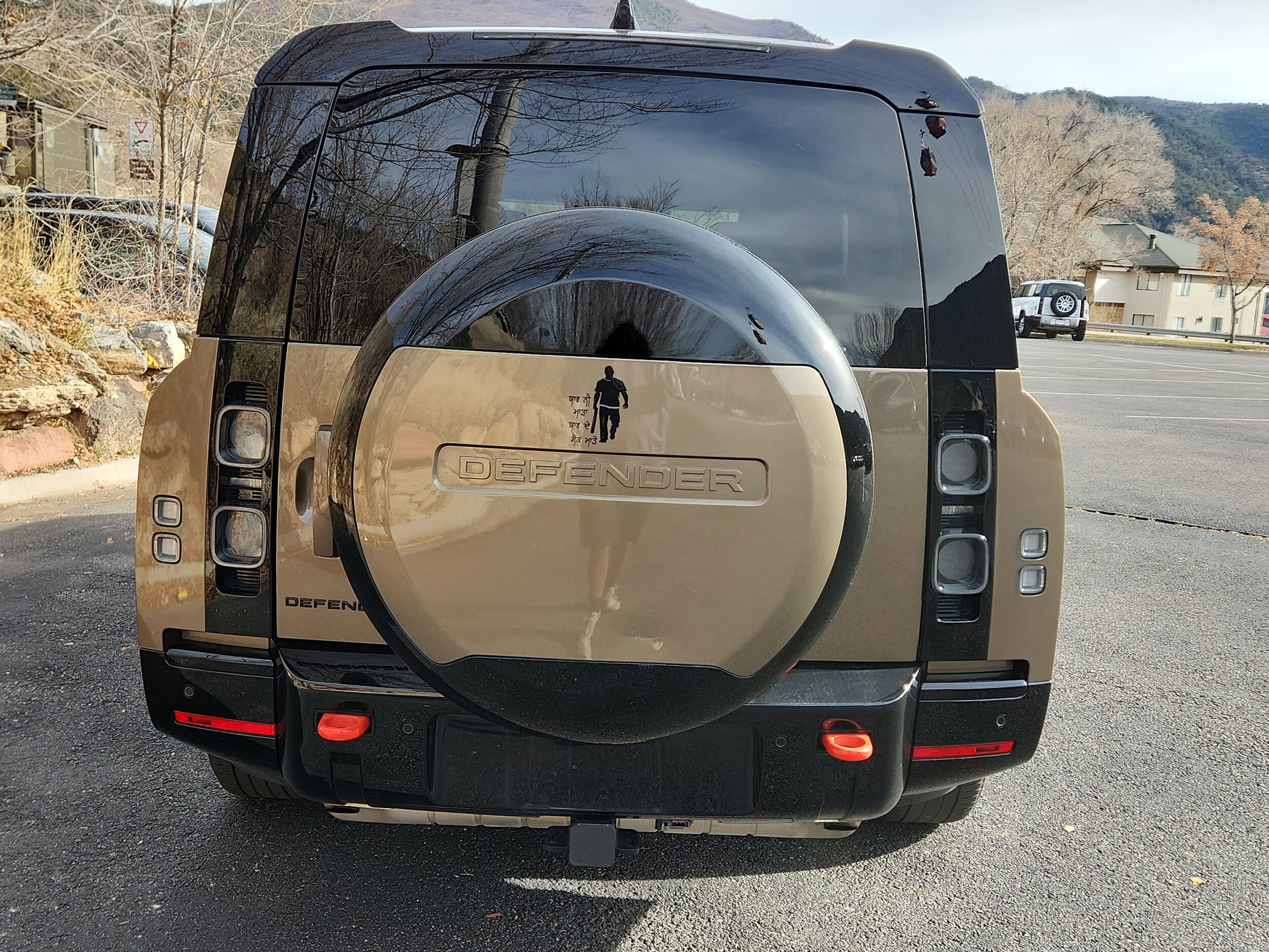 2024 Land Rover Defender 130 X photo 3