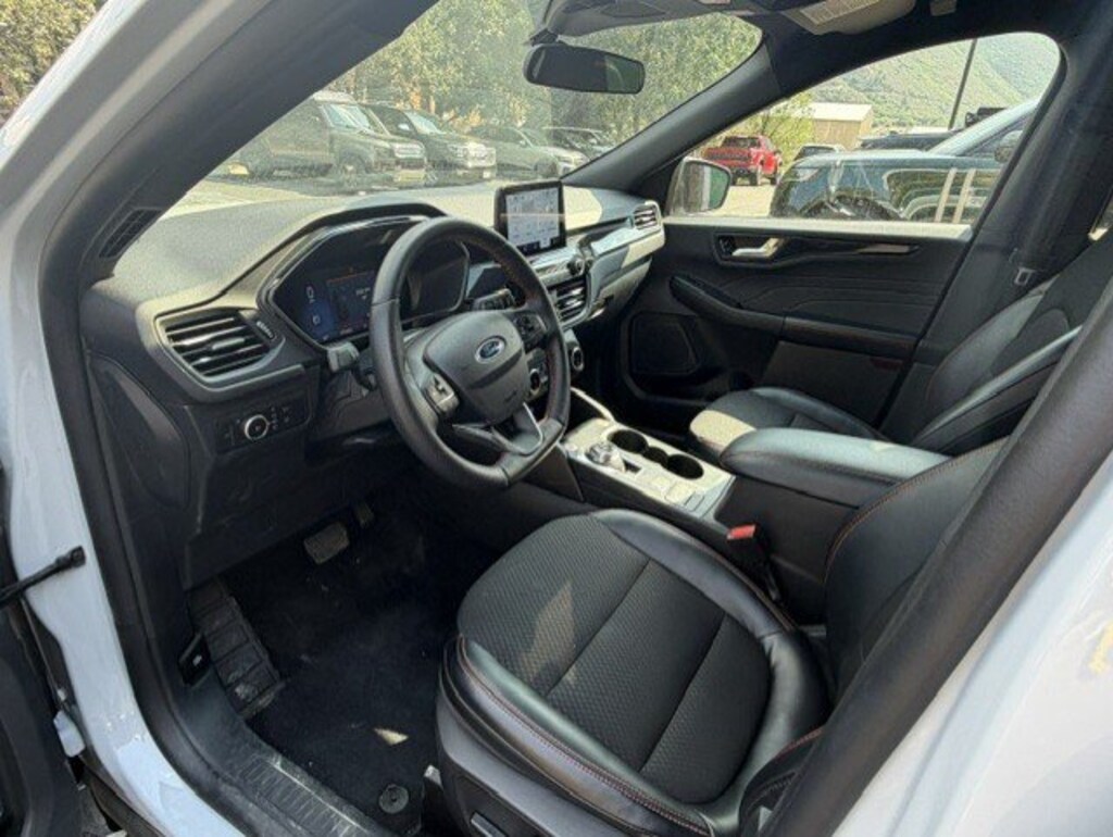 Used 2025 Ford Escape ST-Line Select SUV