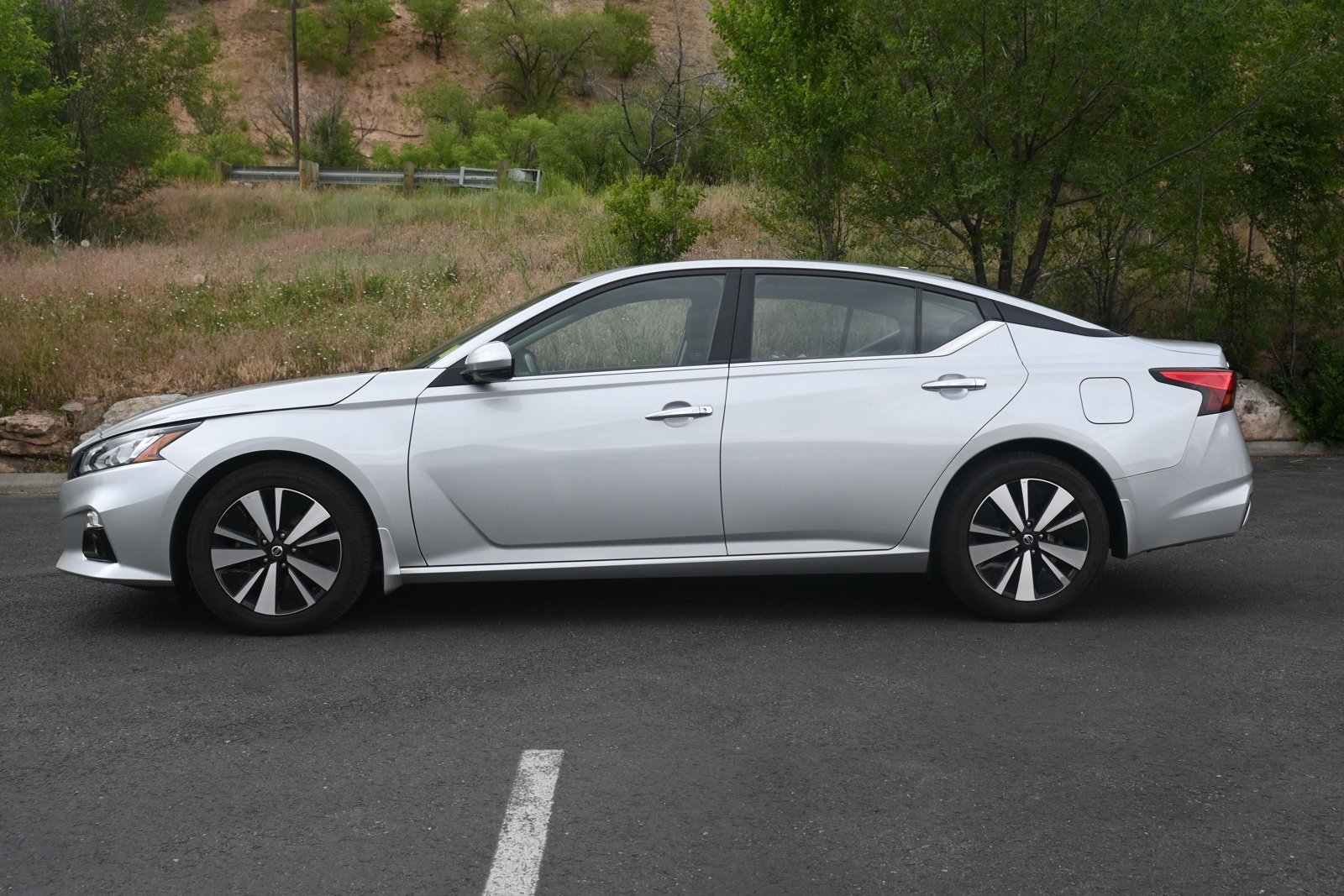 Used 2022 Nissan Altima SL with VIN 1N4BL4EV7NN314398 for sale in Glenwood Springs, CO