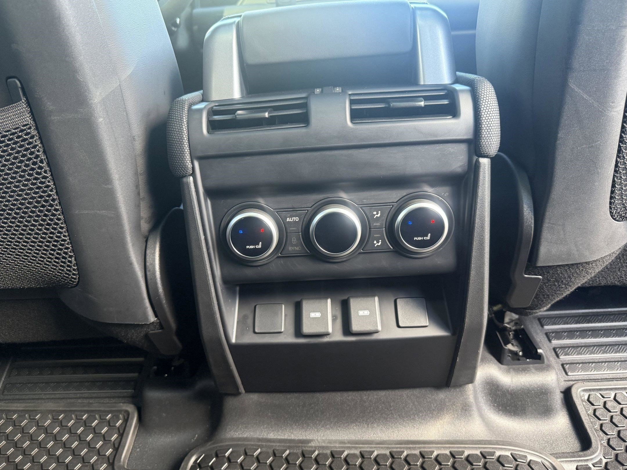 2023 Land Rover Defender V8 - Photo 42