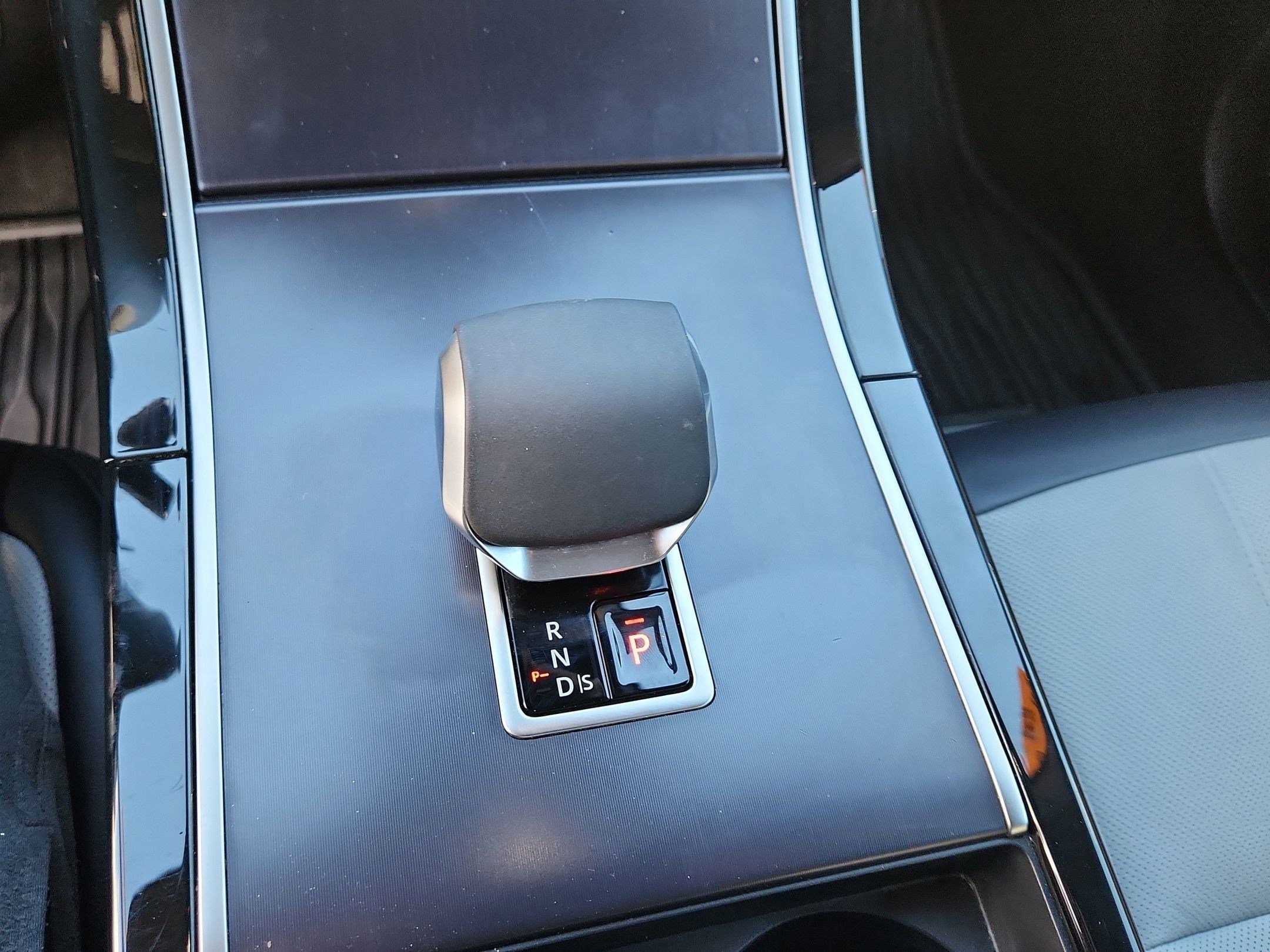 2026 Land Rover Range Rover Evoque Dynamic SE - Photo 16