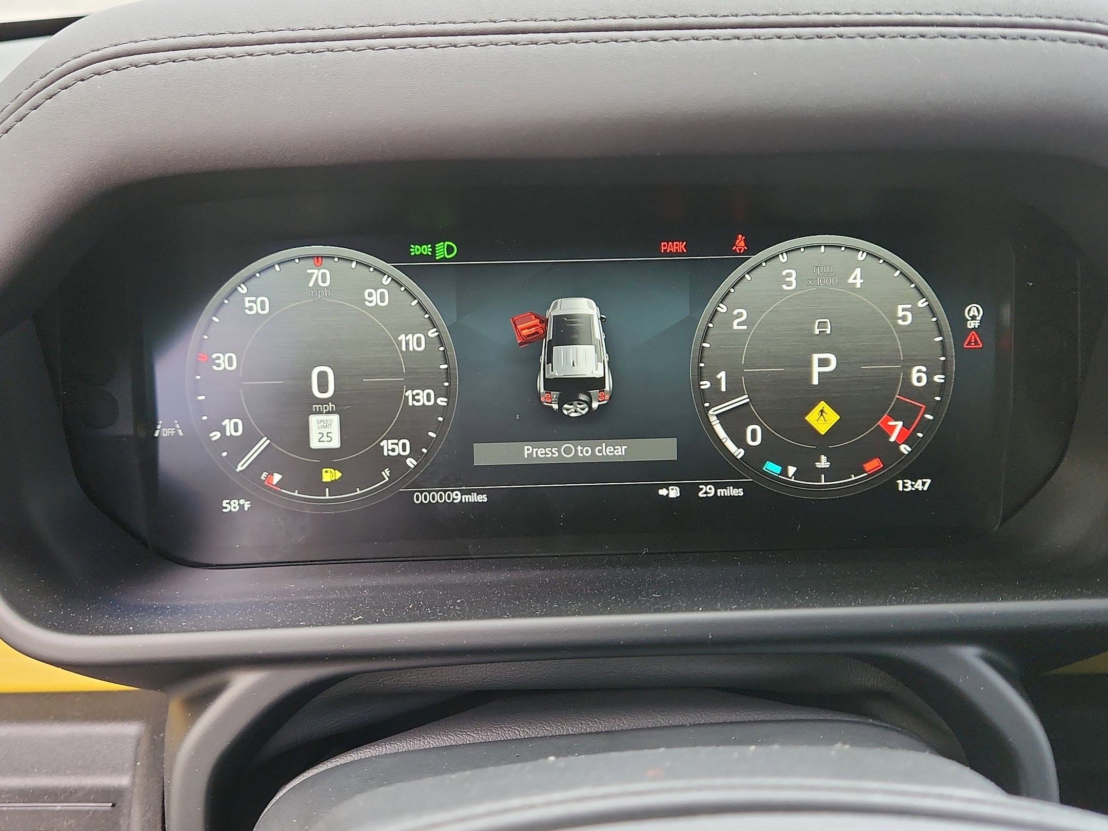 2026 Land Rover Defender Trophy Edition - Photo 18