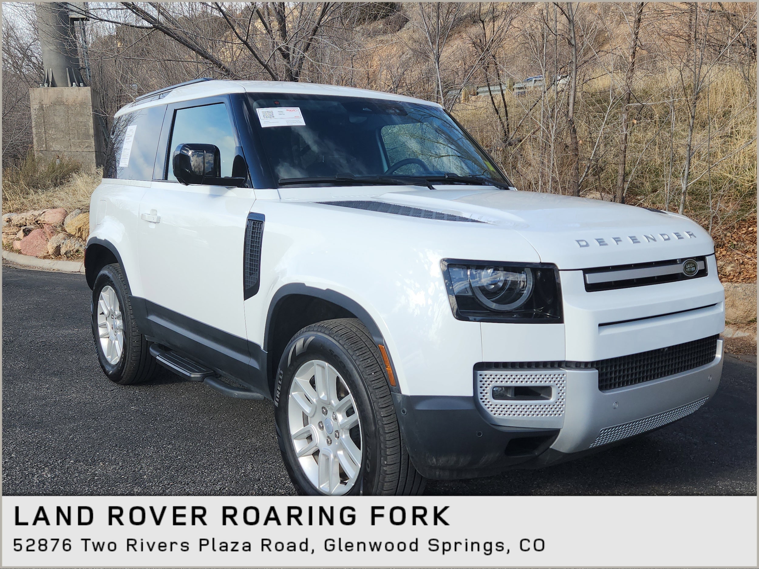 2025 Land Rover Defender S's photo