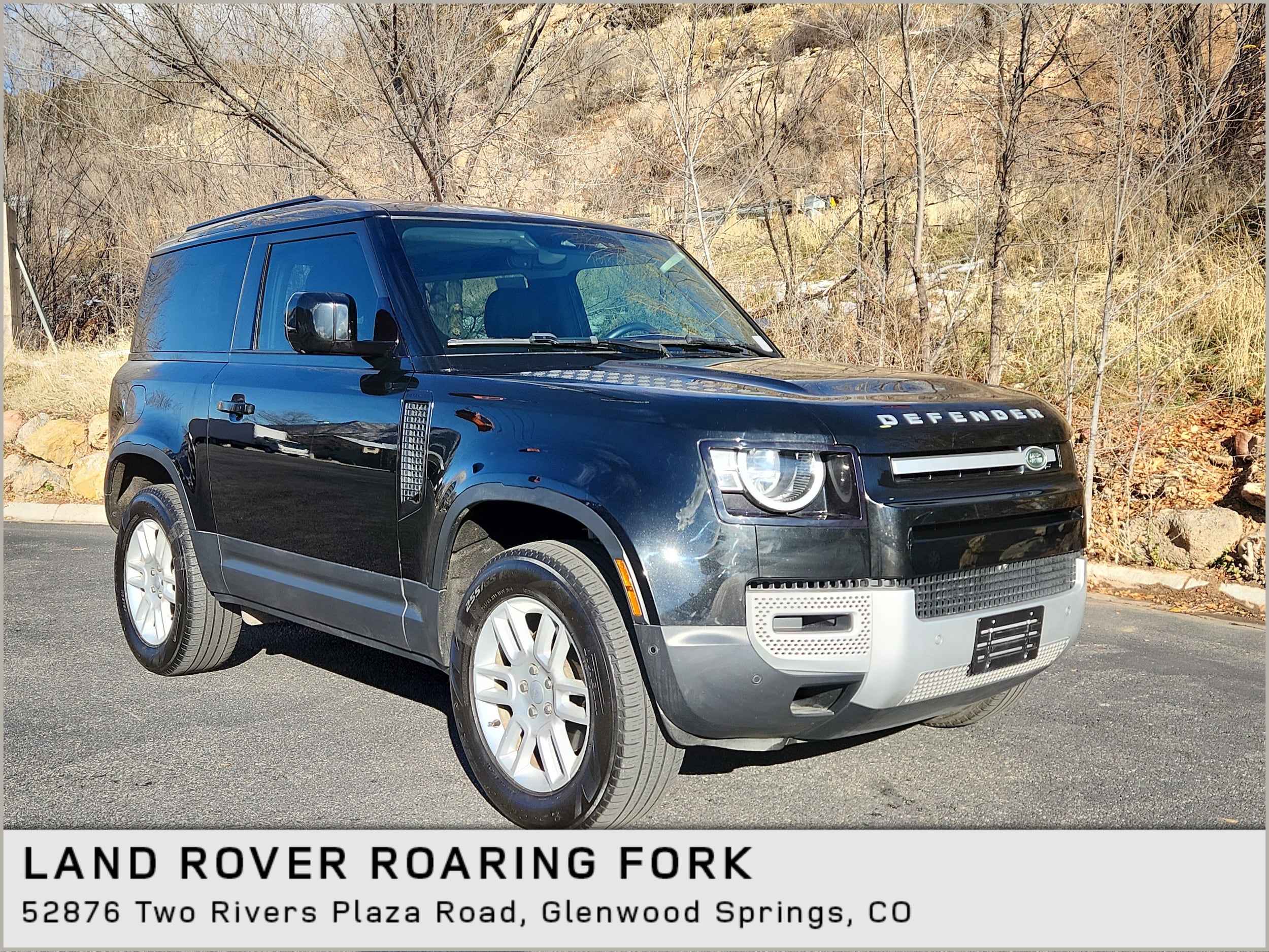 2023 Land Rover Defender S's photo