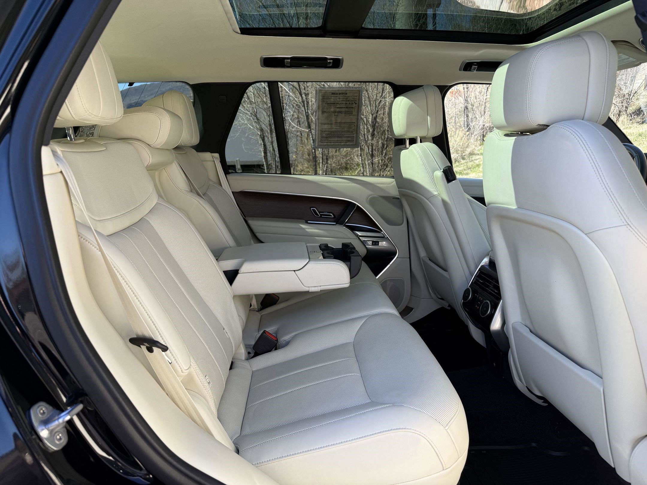 2023 Land Rover Range Rover SE - Photo 35