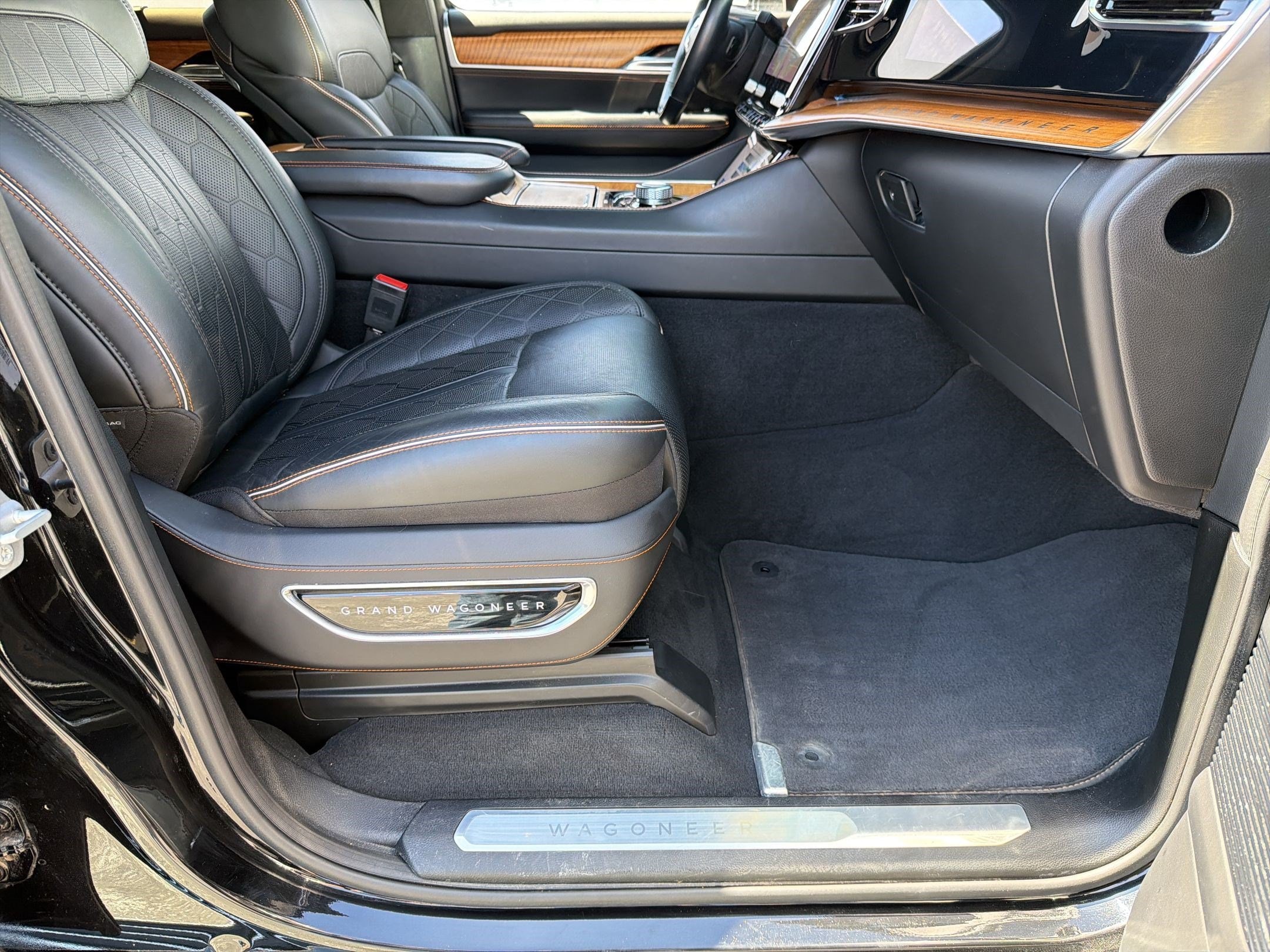 2022 Jeep Grand Wagoneer Series III - Photo 31