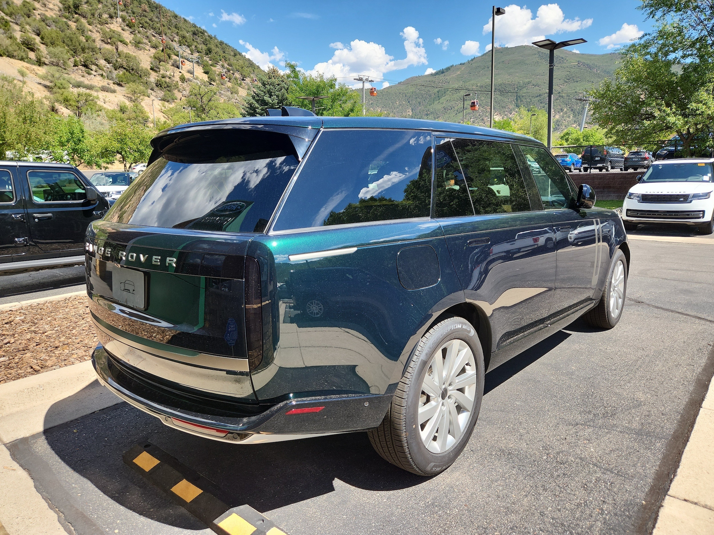 2026 Land Rover Range Rover SE - Photo 8