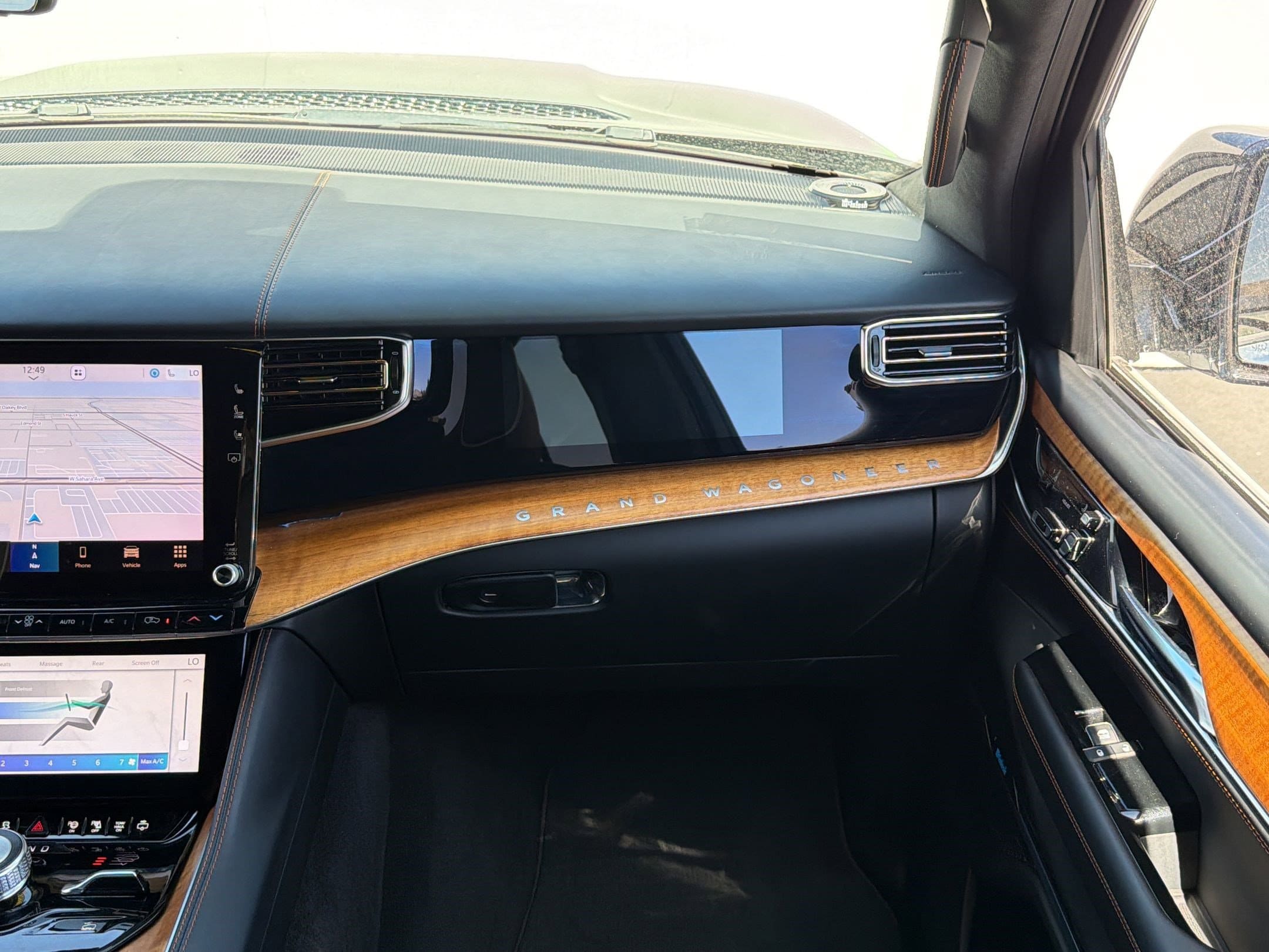 2022 Jeep Grand Wagoneer Series III - Photo 29