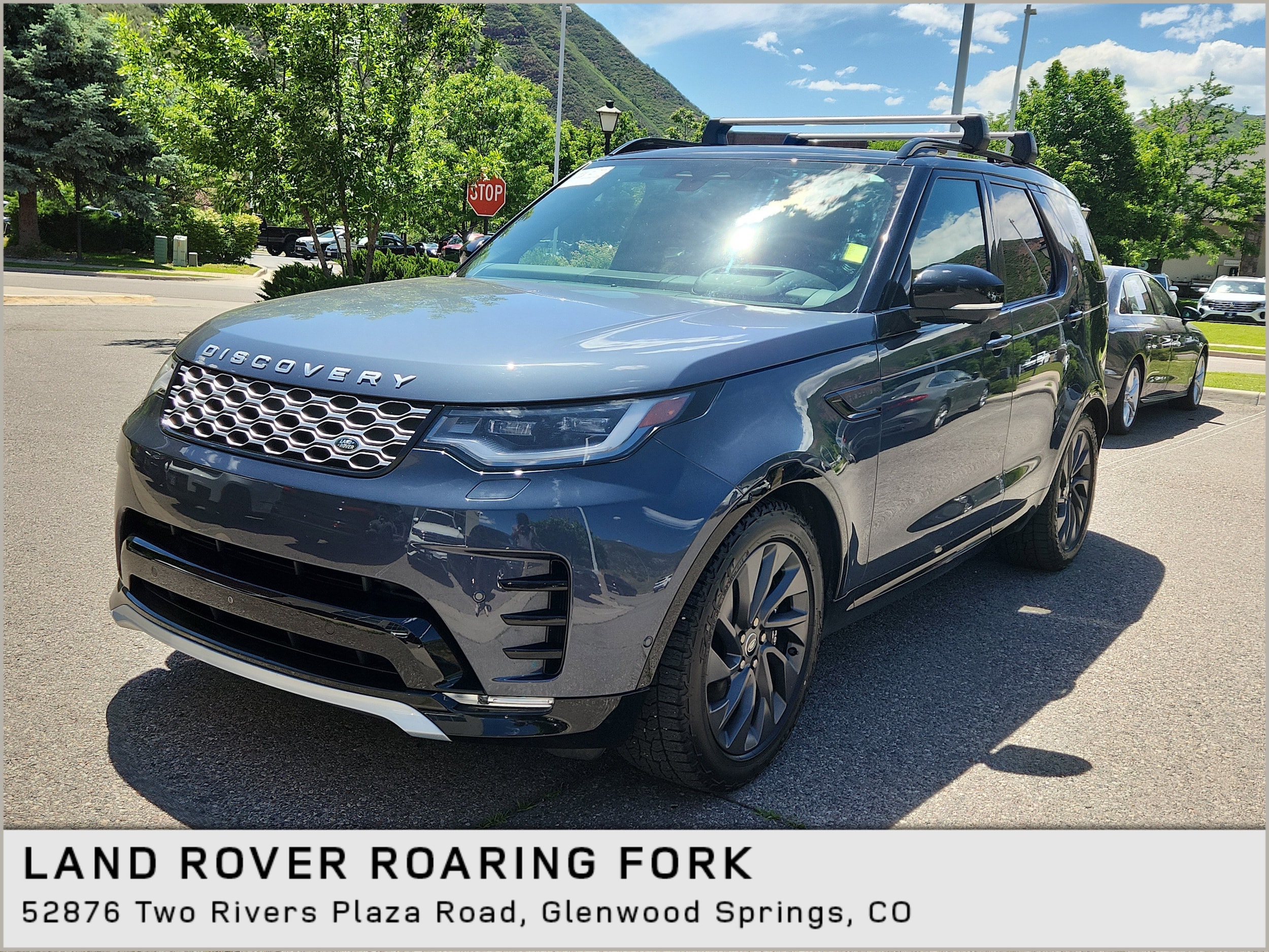 2024 Land Rover Discovery P360 Metropolitan Edition's photo