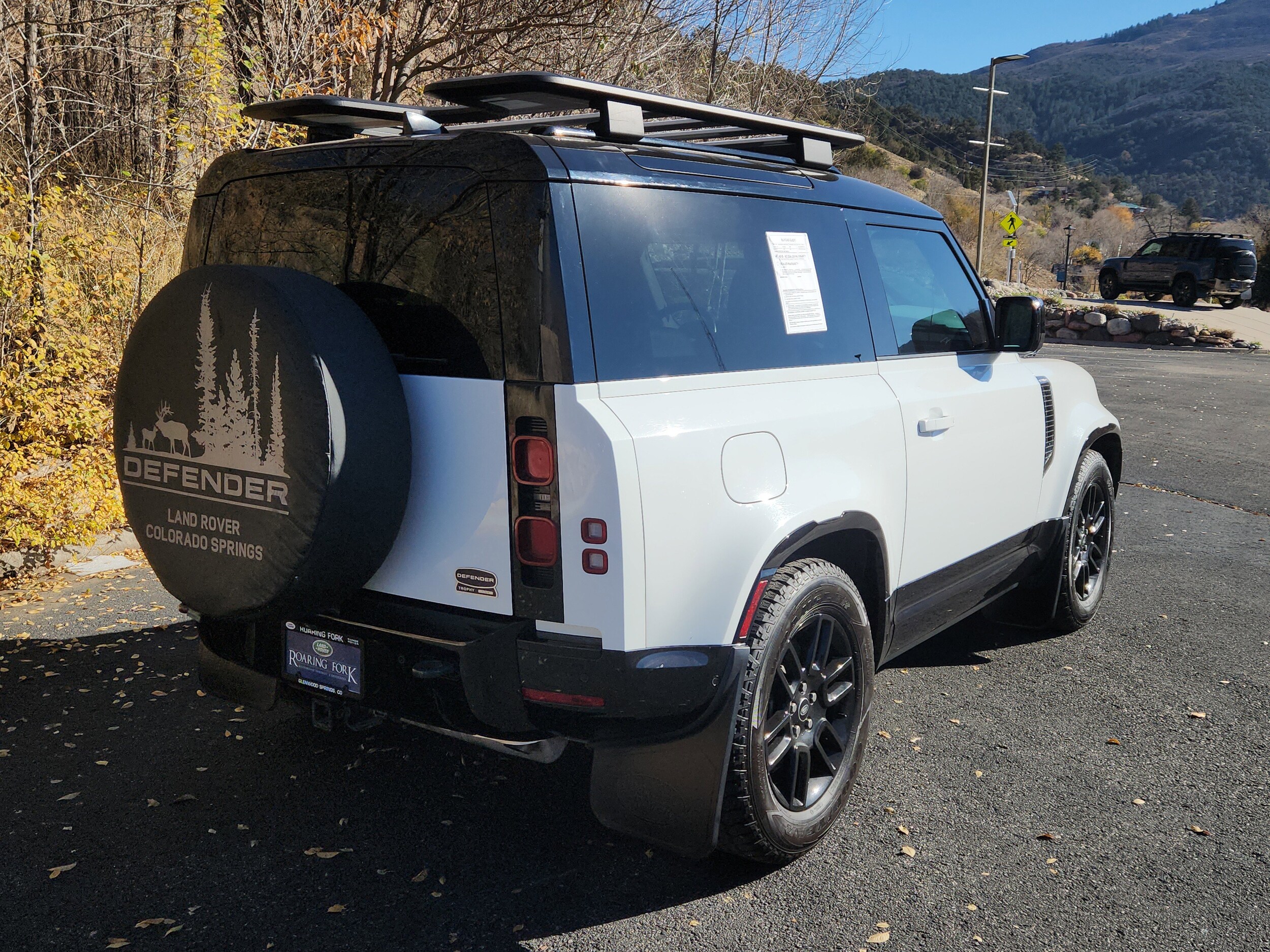 2023 Land Rover Defender 90 X-Dynamic SE photo 3