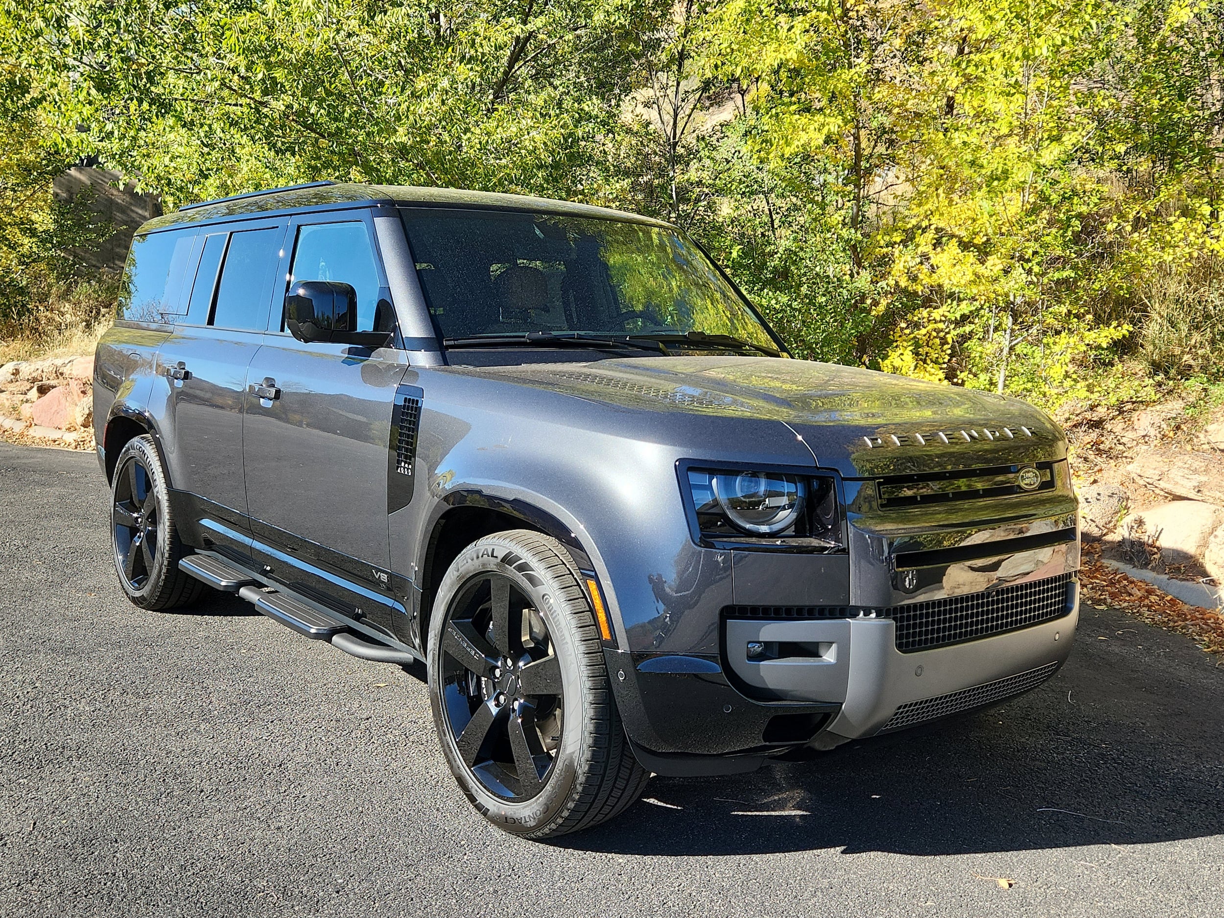 2026 Land Rover Defender V8's photo
