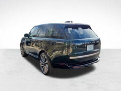 2026 Land Rover Range Rover P615 SV SUV