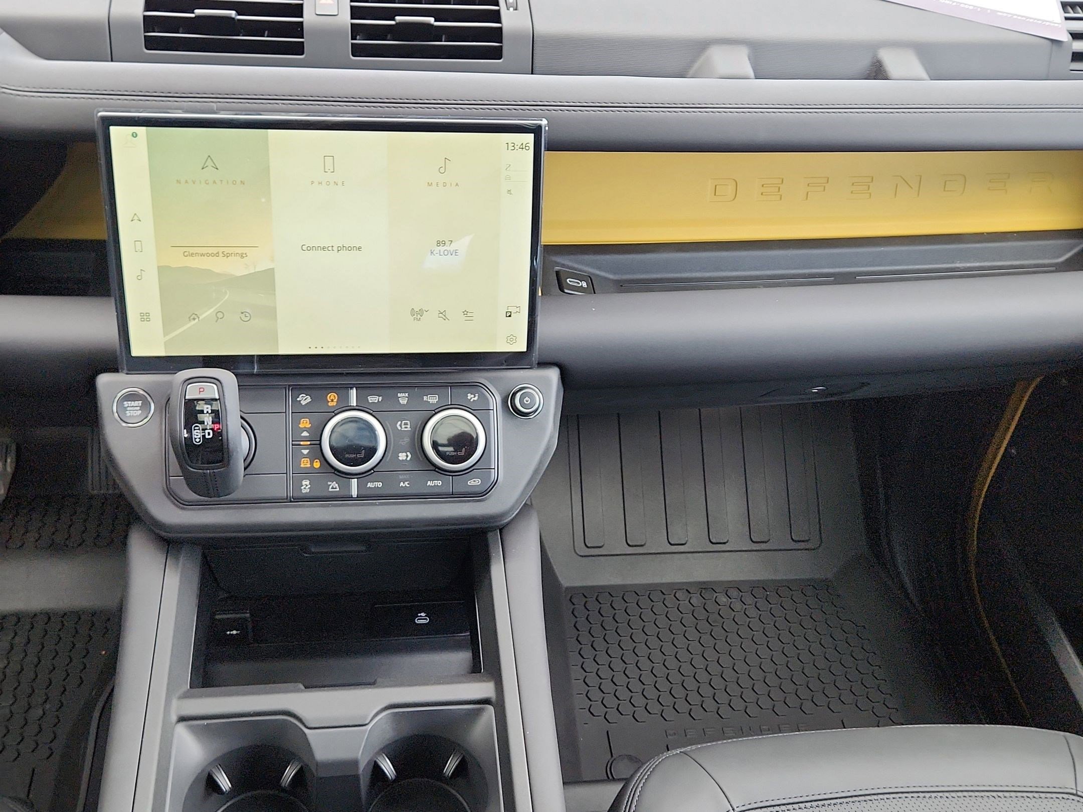 2026 Land Rover Defender Trophy Edition - Photo 21