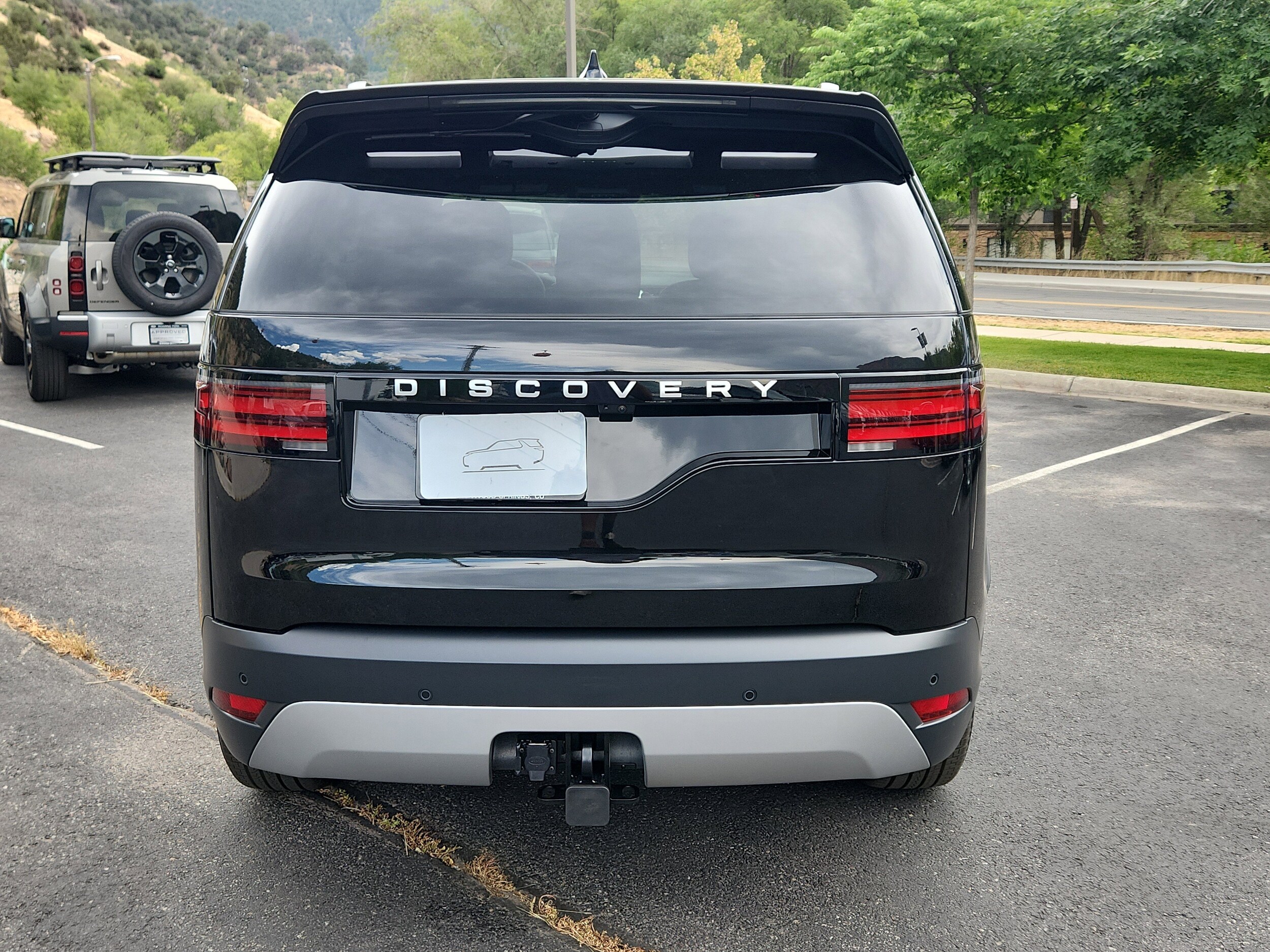 2025 Land Rover Discovery S photo 4