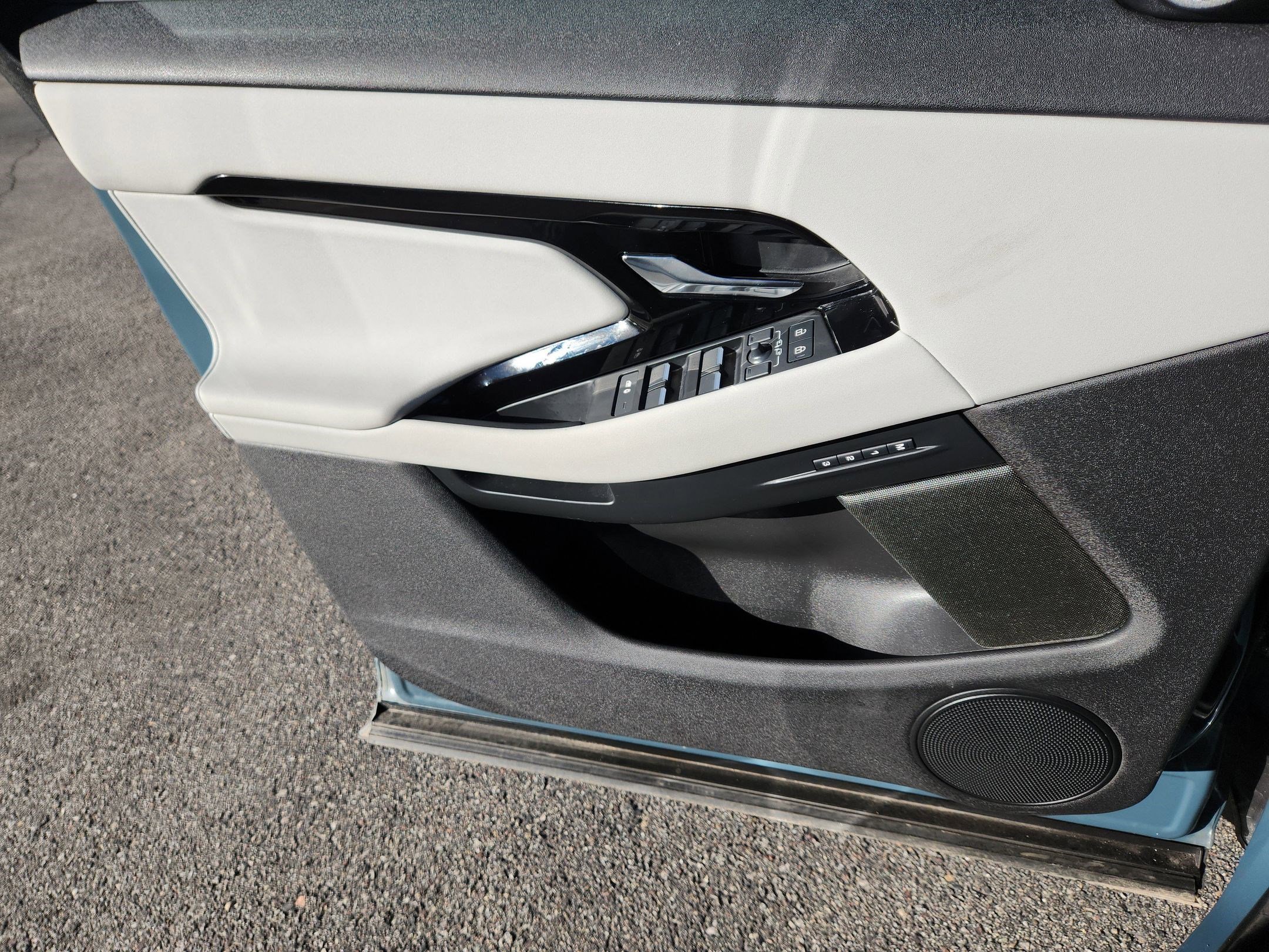 2026 Land Rover Range Rover Evoque Dynamic SE - Photo 10