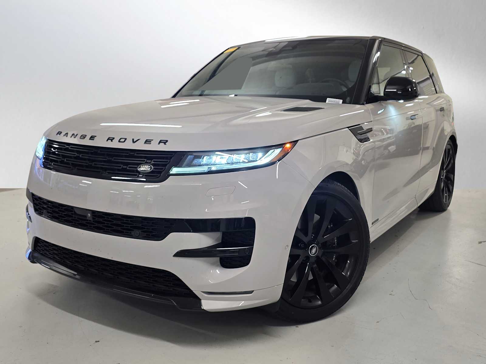 2025 Land Rover Range Rover Sport P550e PHEV Autobiography's photo
